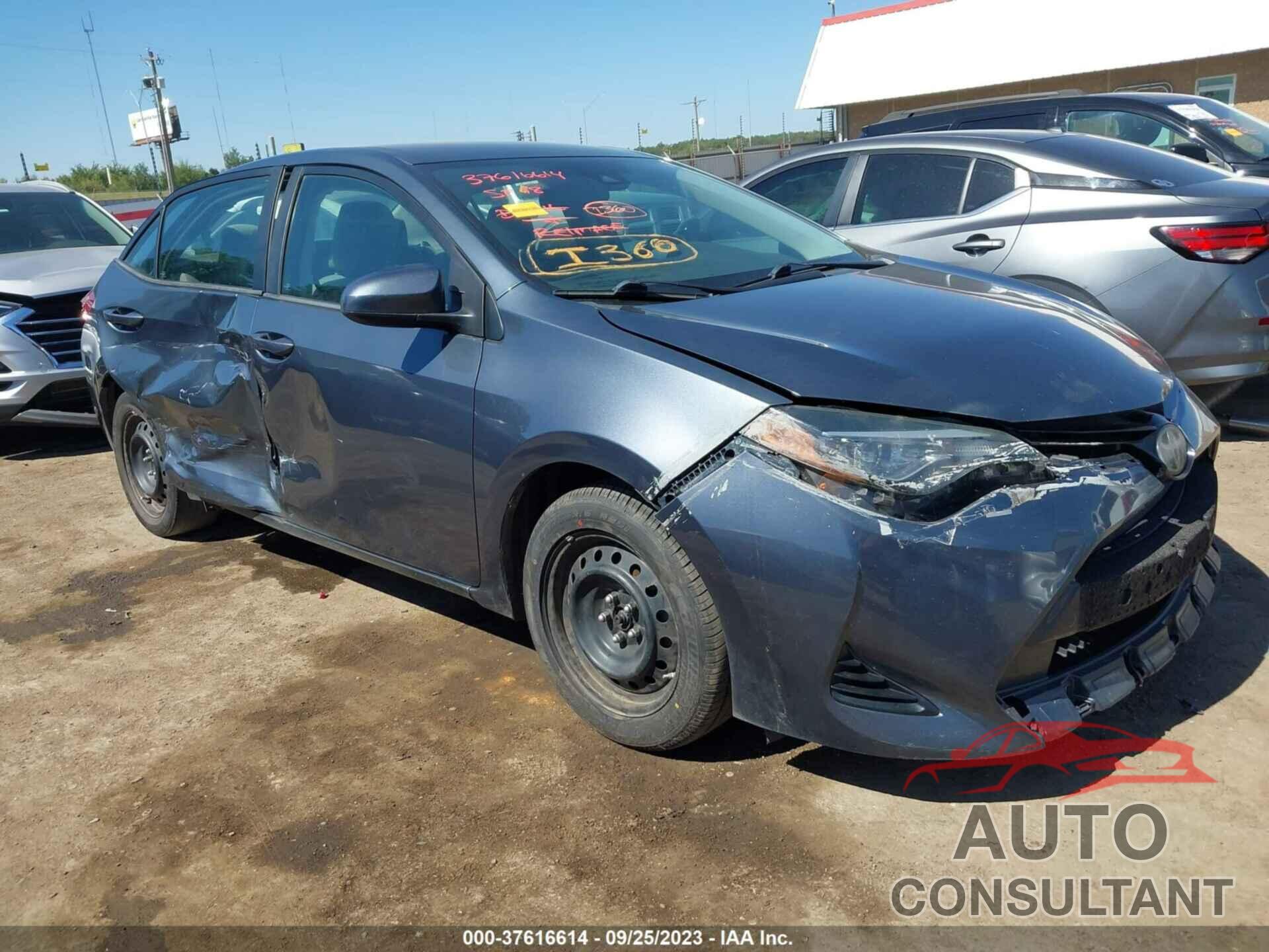 TOYOTA COROLLA 2018 - 5YFBURHE1JP823982