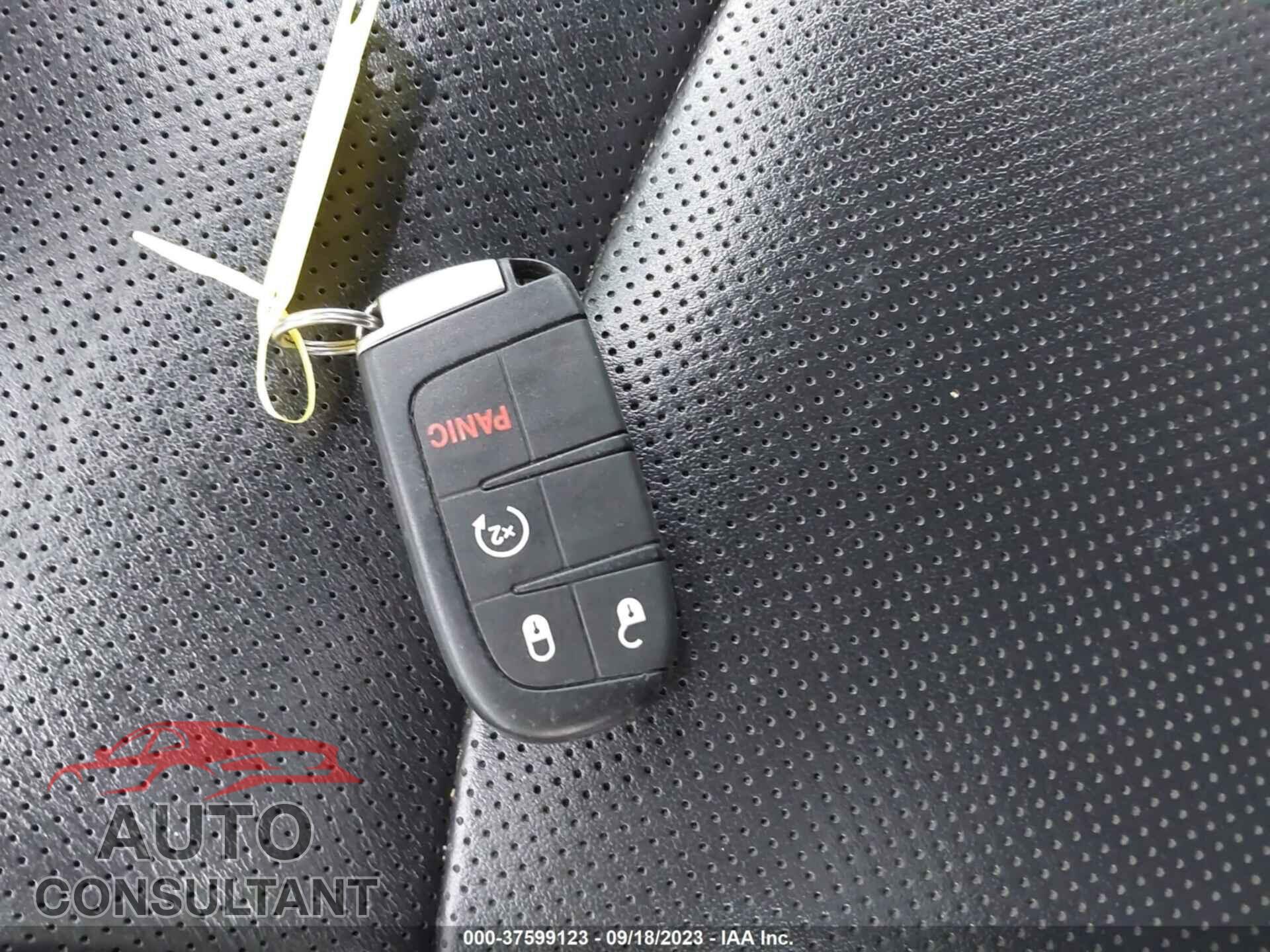 DODGE JOURNEY 2017 - 3C4PDCEG7HT677703