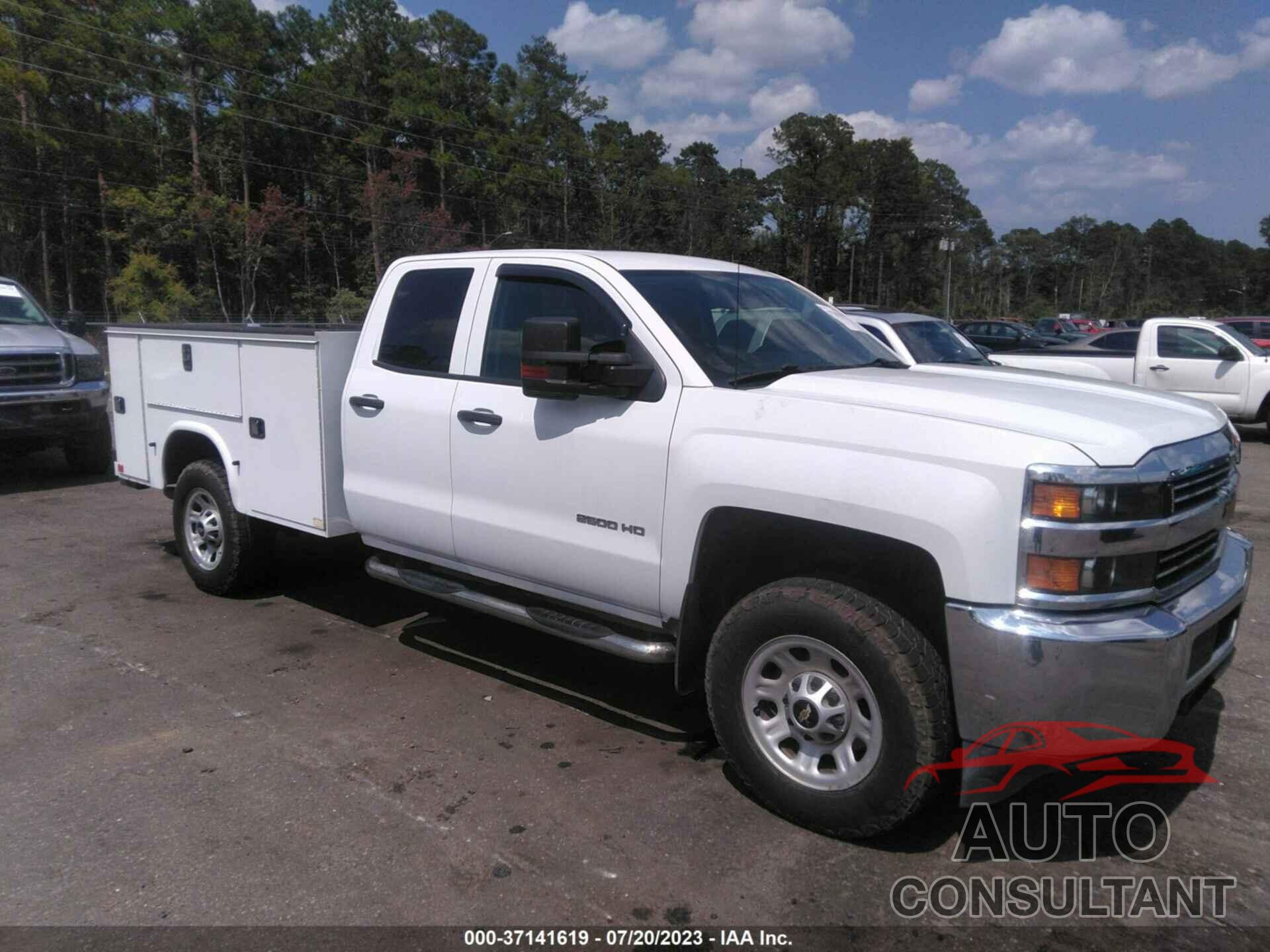 CHEVROLET SILVERADO 2500HD 2017 - 1GC2KUEG1HZ162534