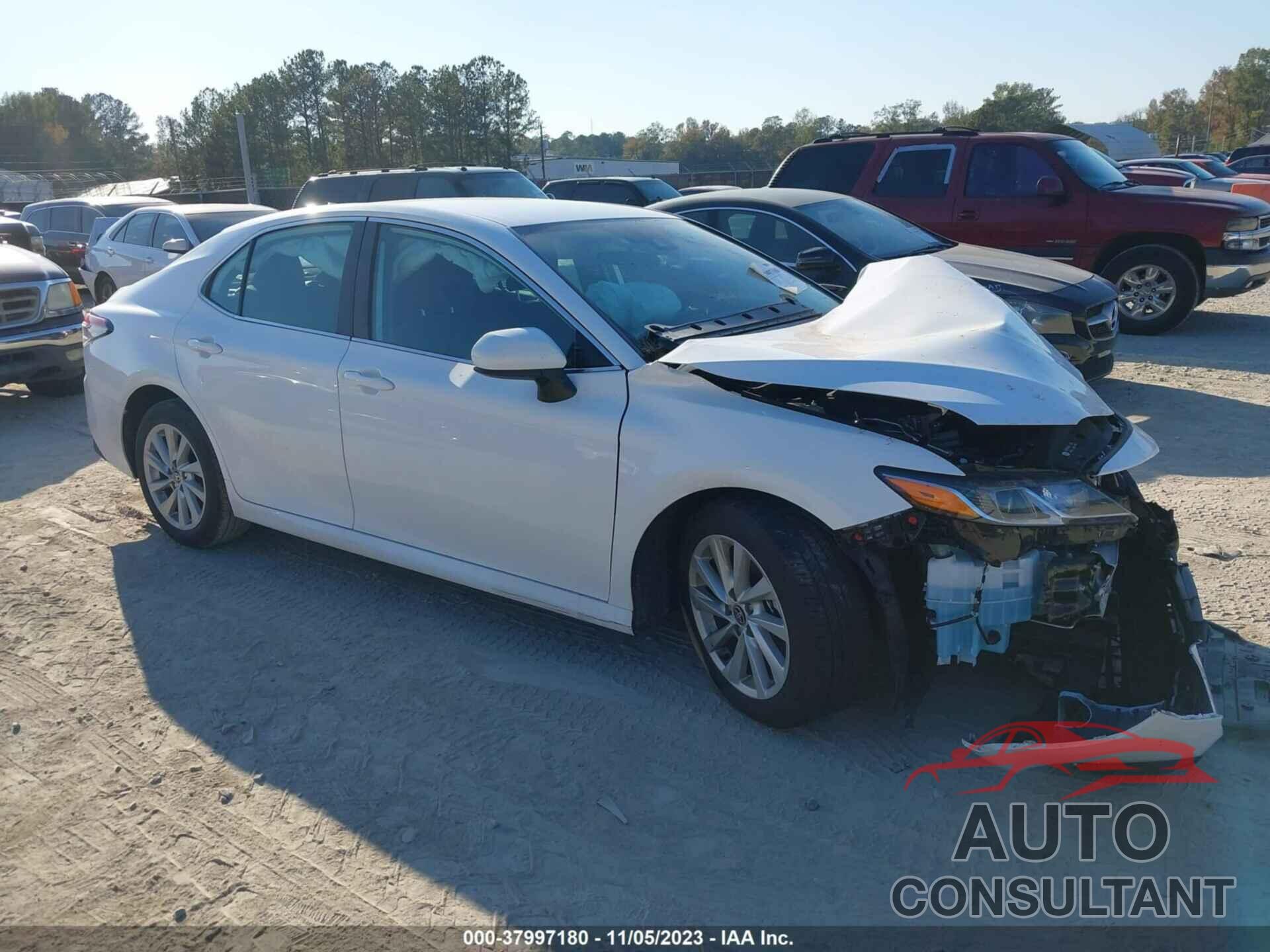 TOYOTA CAMRY 2023 - 4T1C11AK7PU124975