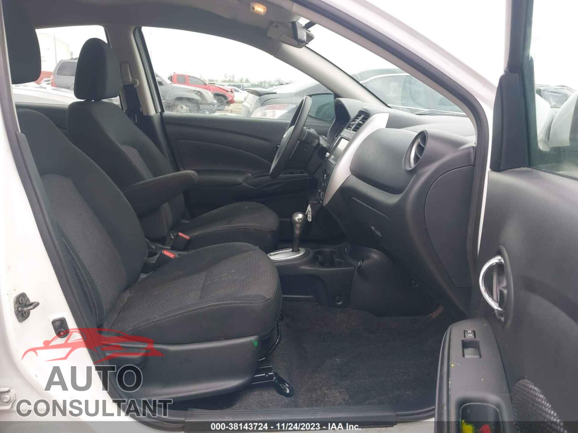 NISSAN VERSA 2019 - 3N1CN7AP3KL878629