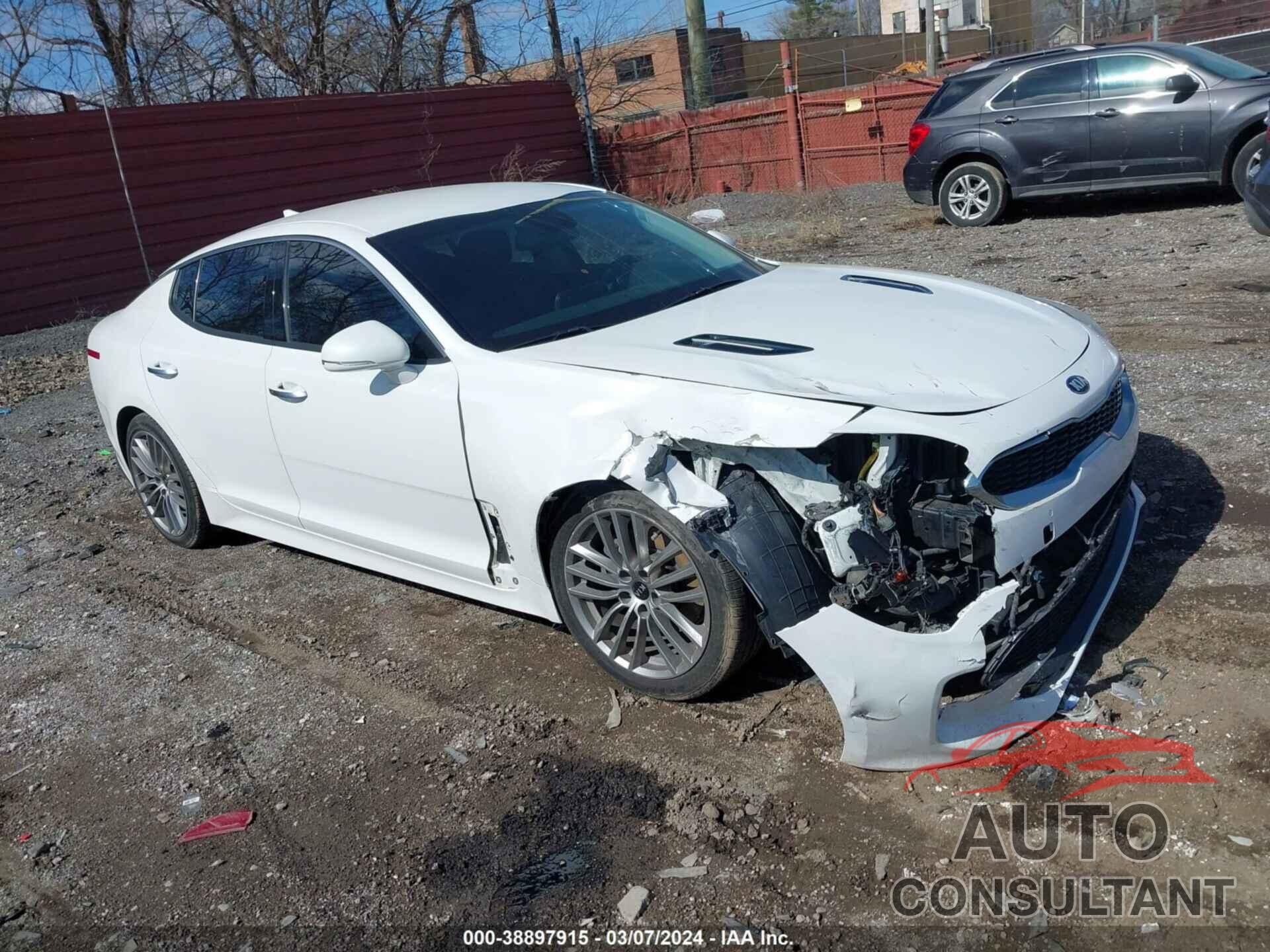 KIA STINGER 2018 - KNAE15LA2J6031122