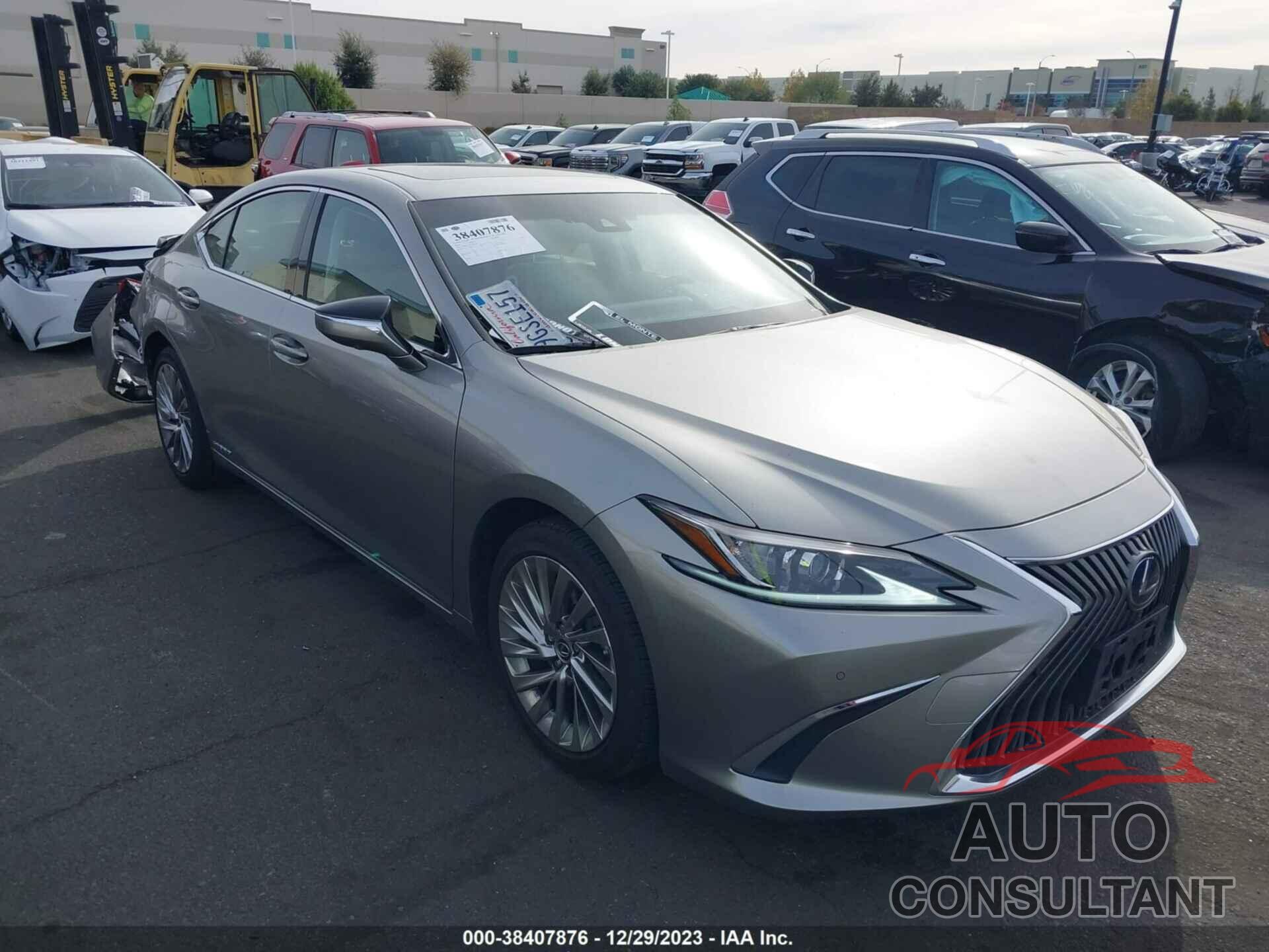 LEXUS ES 300H 2019 - JTHB21B11K2041340