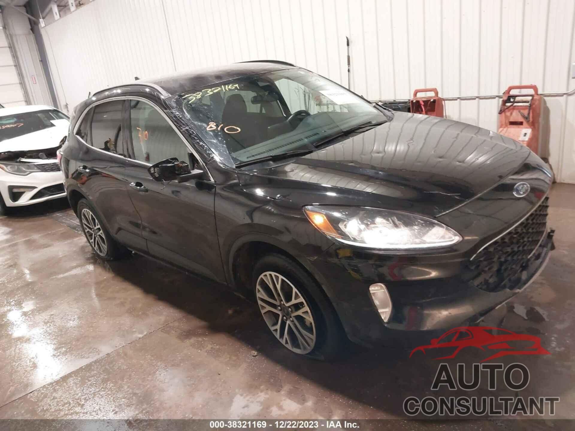 FORD ESCAPE 2021 - 1FMCU9H61MUA65173