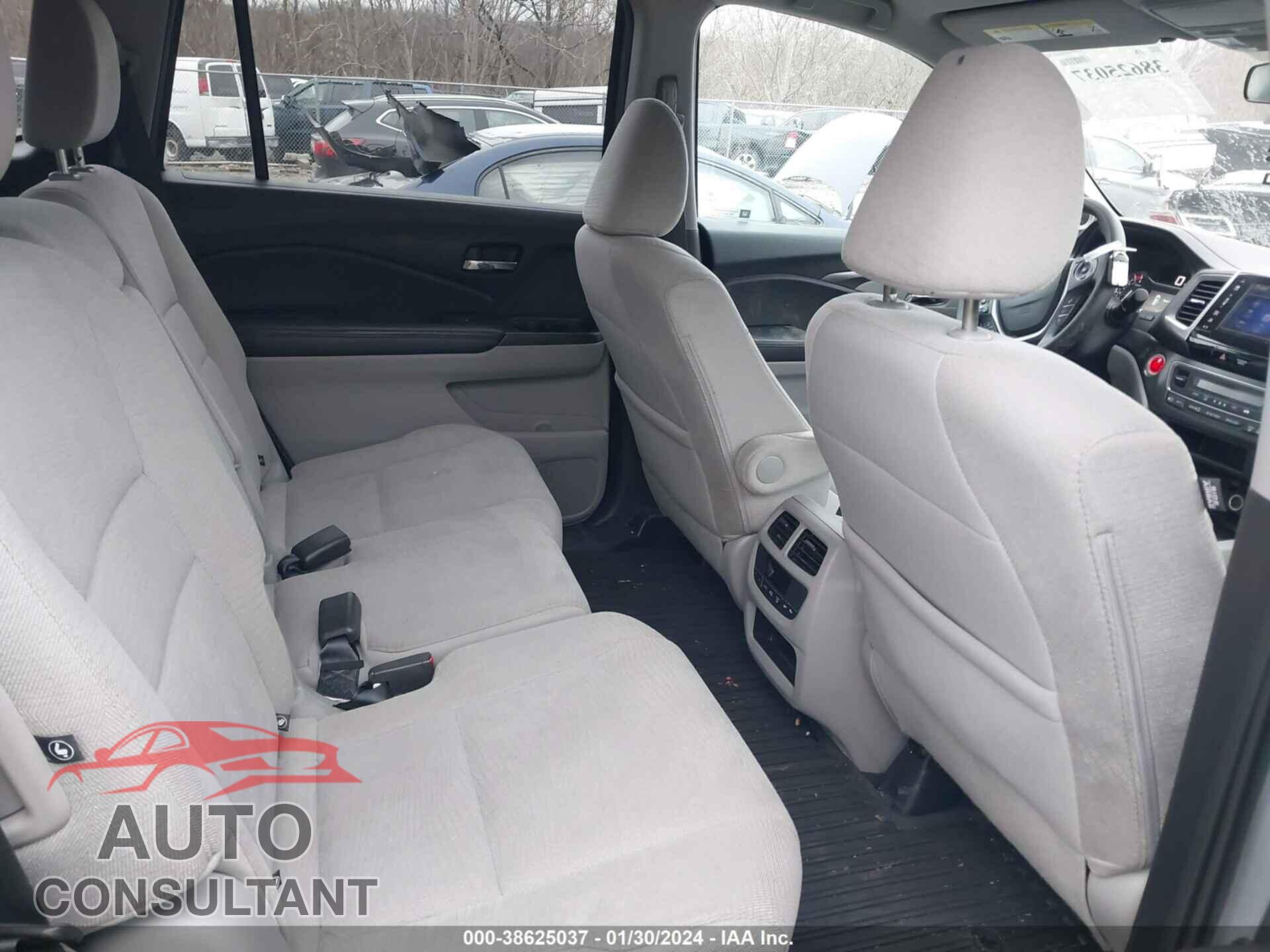 HONDA PILOT 2017 - 5FNYF6H35HB068018