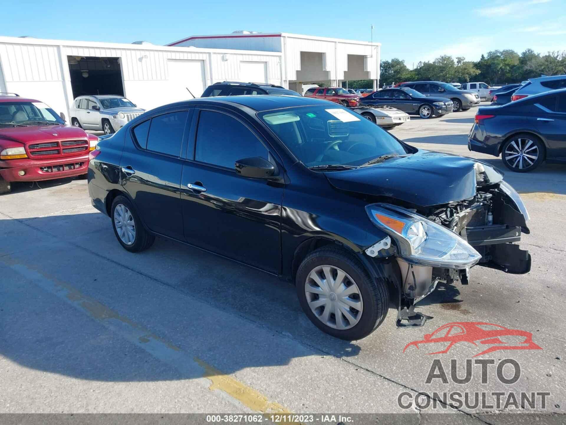 NISSAN VERSA 2018 - 3N1CN7AP3JL803797