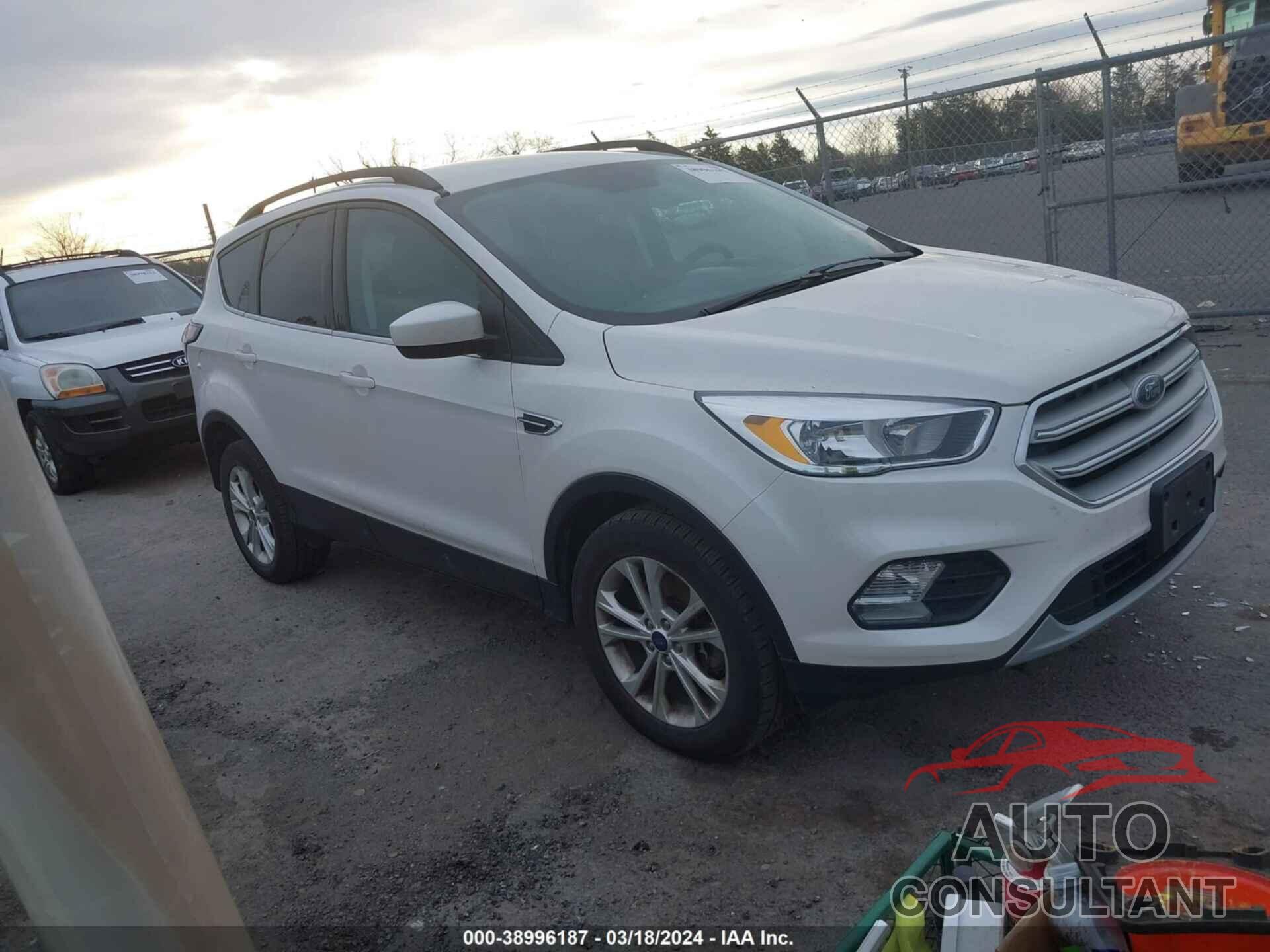 FORD ESCAPE 2018 - 1FMCU9GD7JUC45253