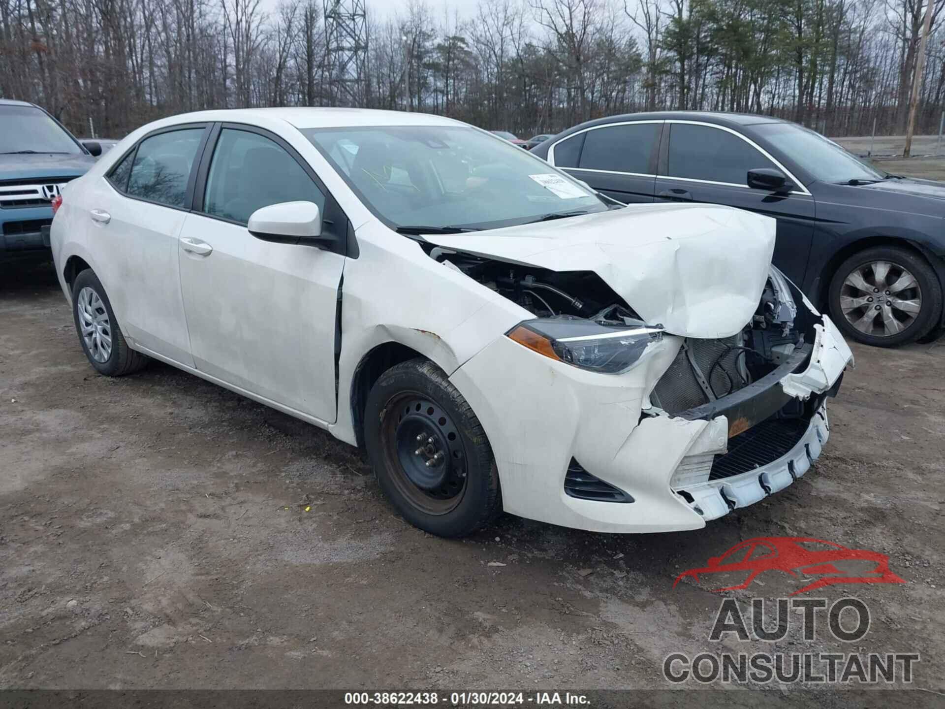 TOYOTA COROLLA 2018 - 5YFBURHE9JP798328