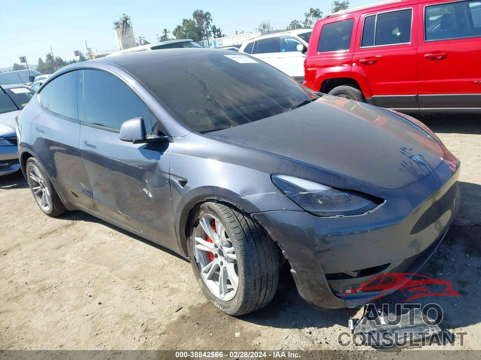 TESLA MODEL Y 2023 - 7SAYGAEE4PF661490