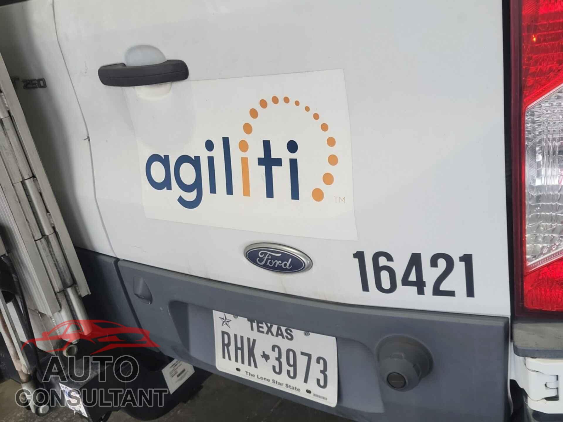 FORD TRANSIT 2016 - 1FTYR2XM8GKA96830