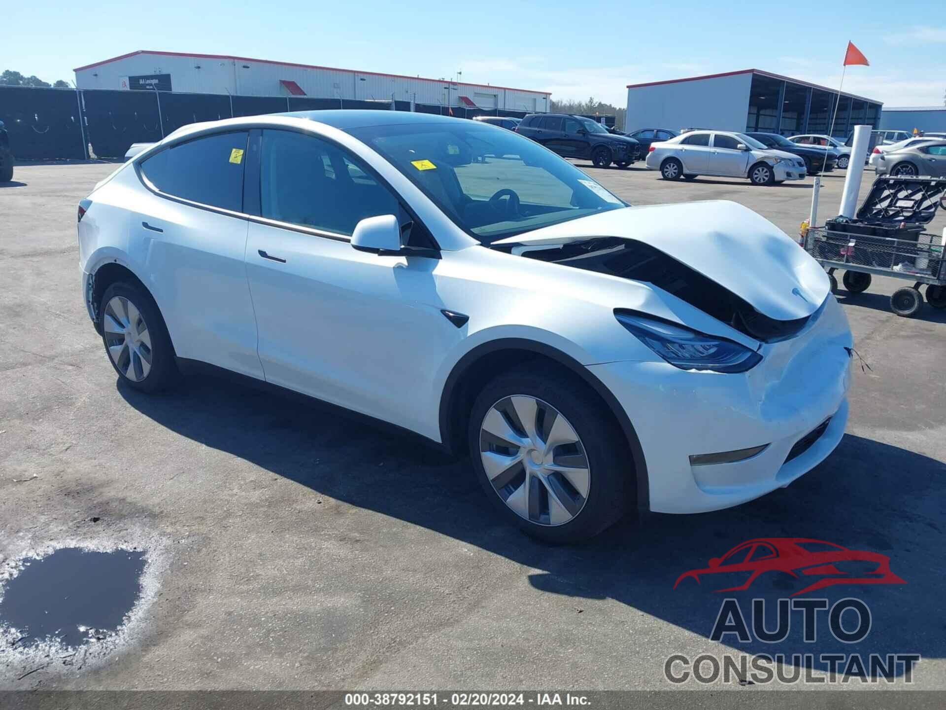 TESLA MODEL Y 2023 - 7SAYGDEE4PA117117