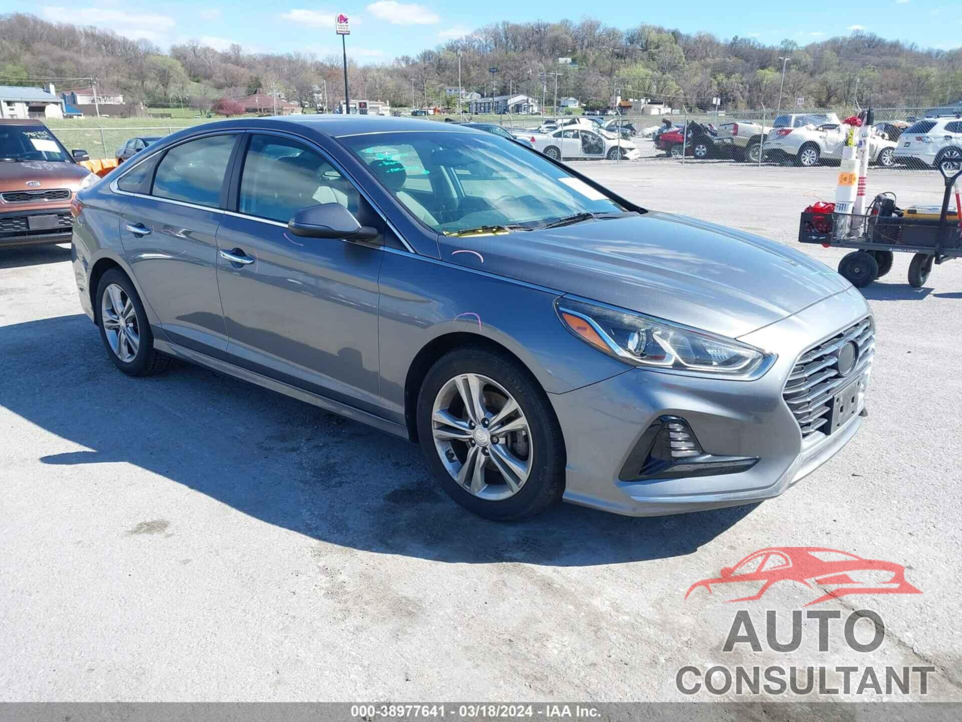 HYUNDAI SONATA 2018 - 5NPE34AF8JH633387