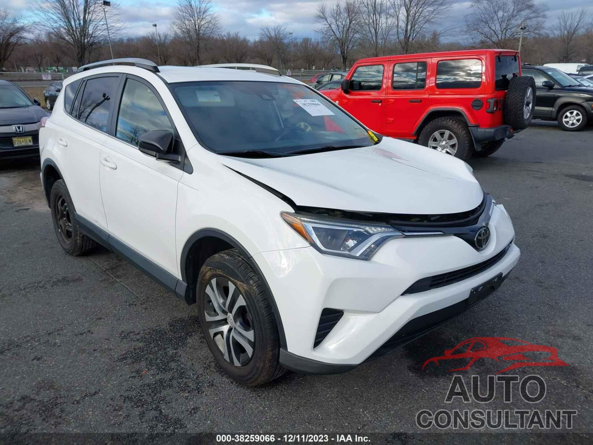 TOYOTA RAV4 2018 - JTMBFREV9JJ237890