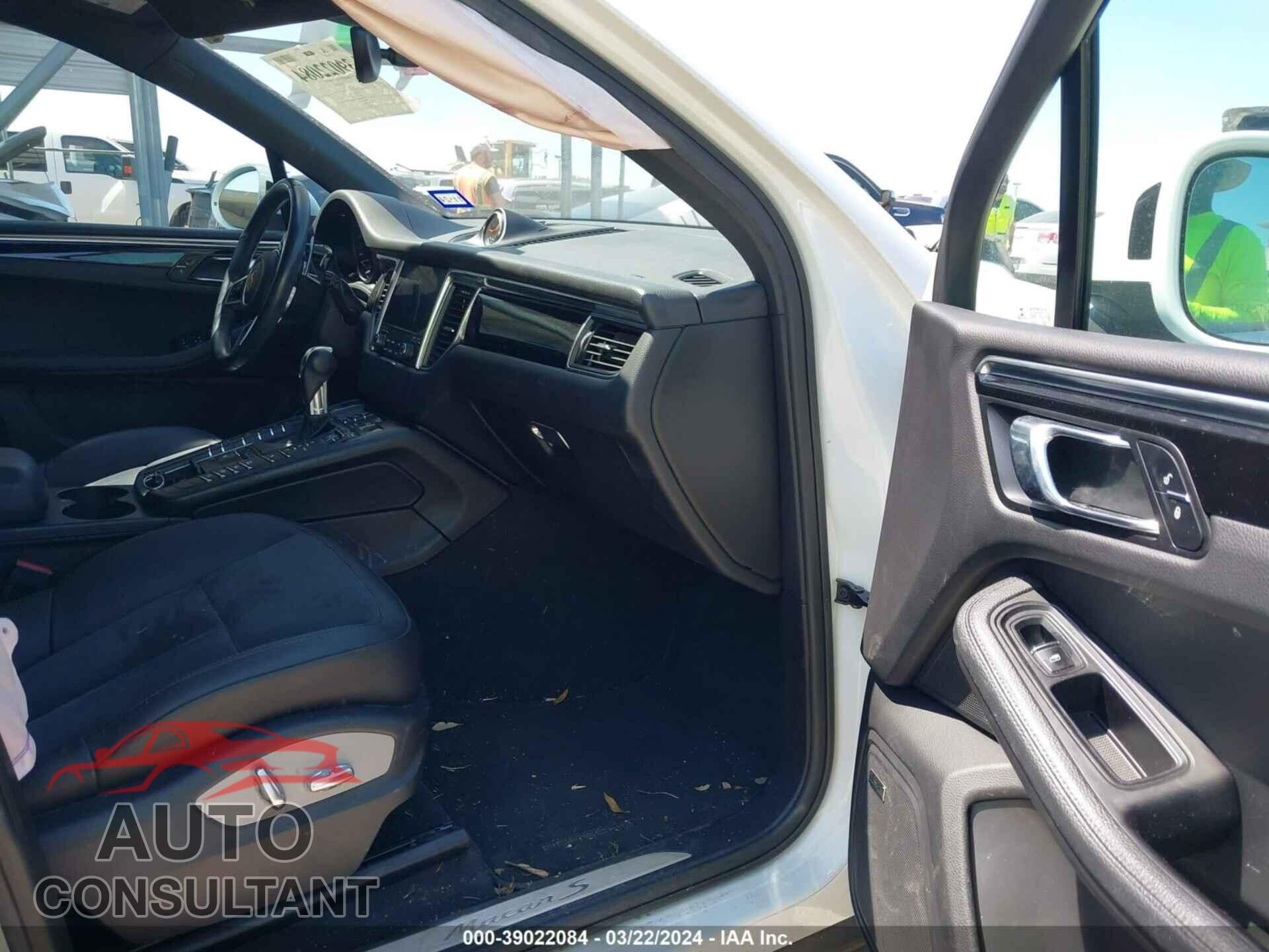 PORSCHE MACAN 2018 - WP1AB2A59JLB32547