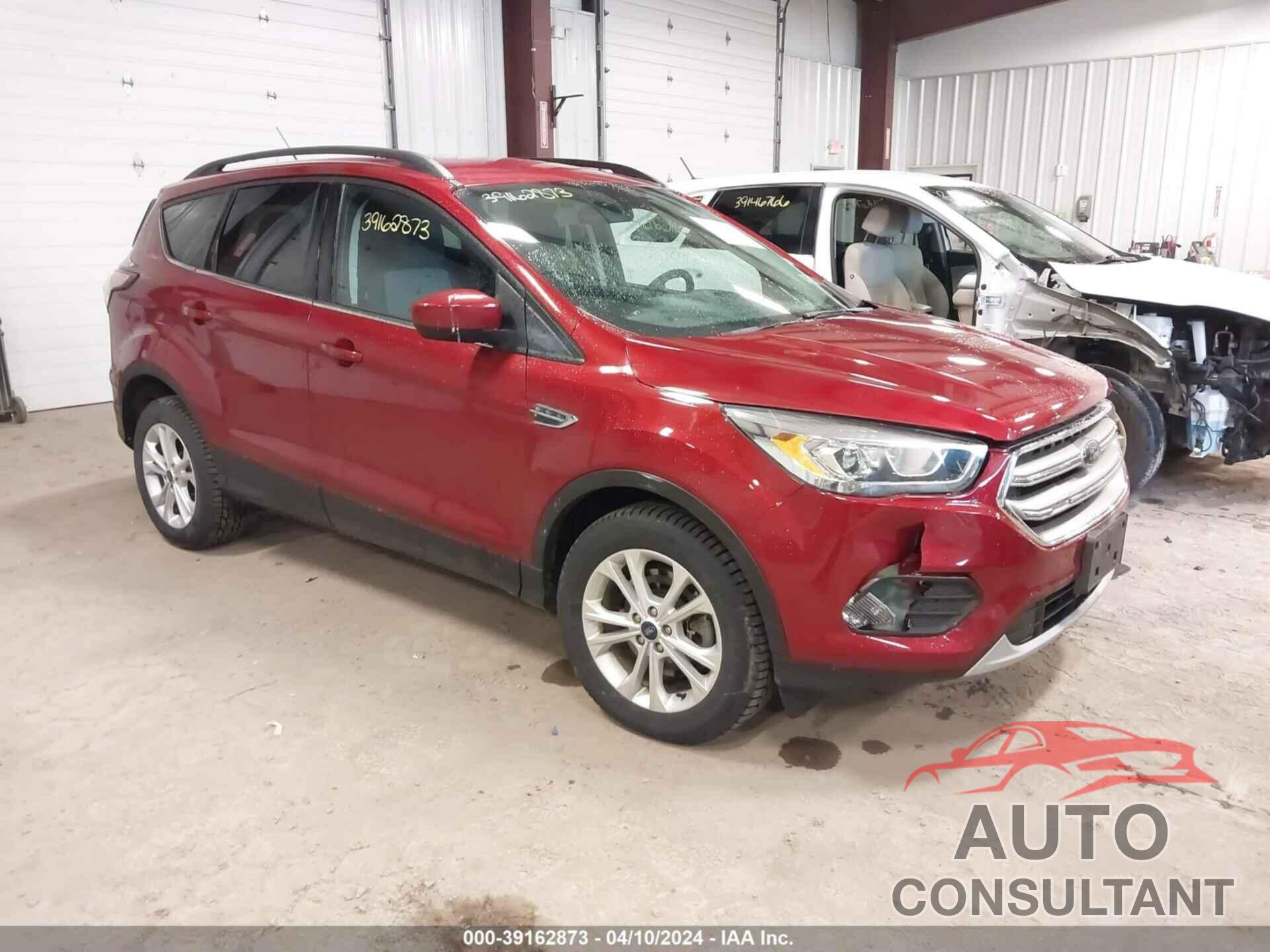 FORD ESCAPE 2017 - 1FMCU9GD4HUD57292