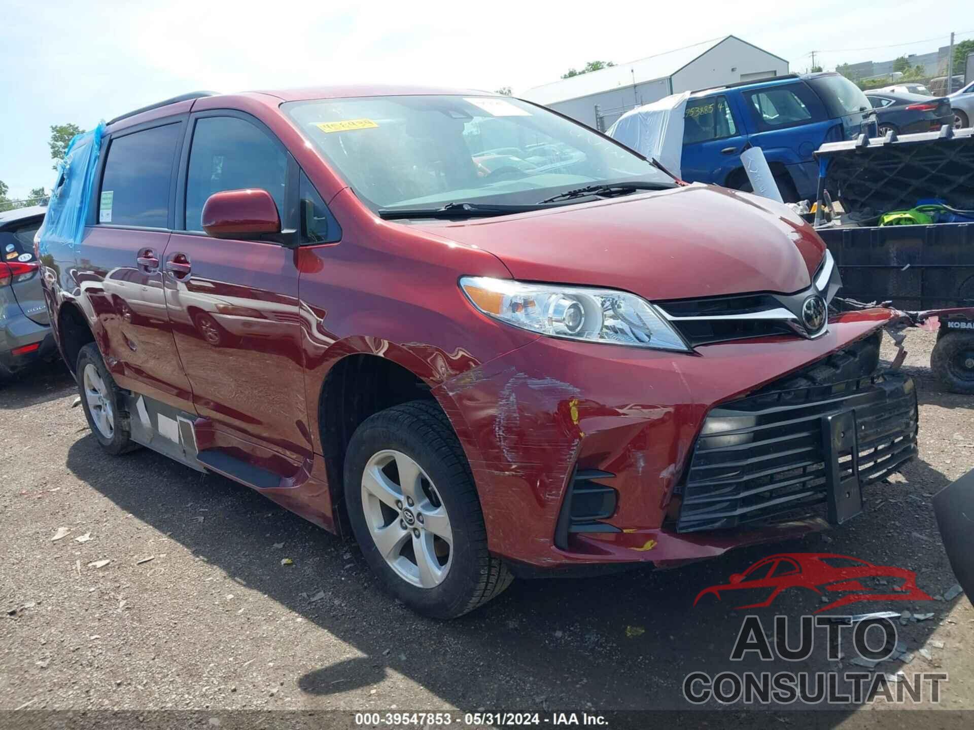 TOYOTA SIENNA 2018 - 5TDKZ3DC4JS958934