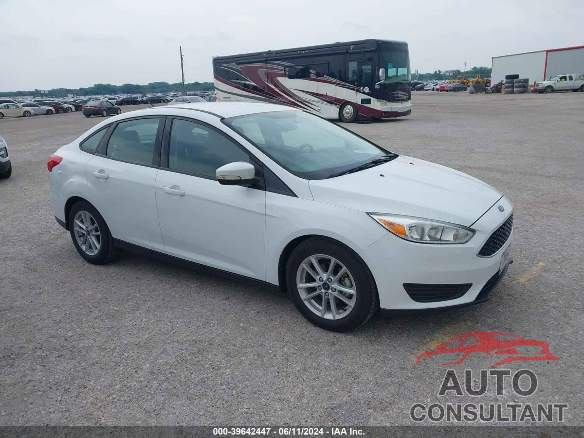 FORD FOCUS 2017 - 1FADP3F27HL300562