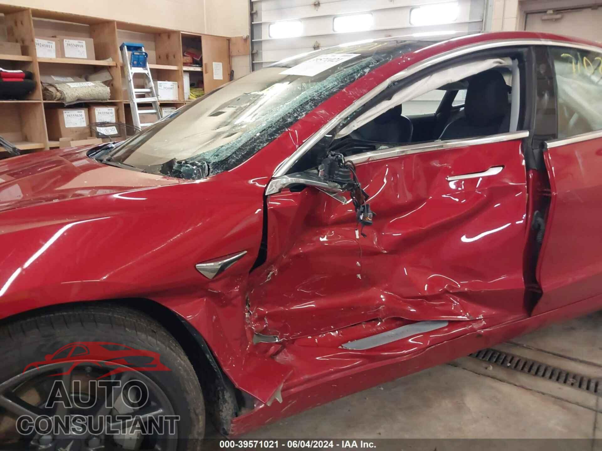 TESLA MODEL 3 2018 - 5YJ3E1EB5JF104856