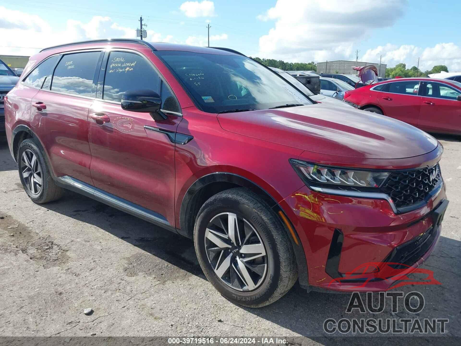 KIA SORENTO 2023 - 5XYRL4LC6PG219948