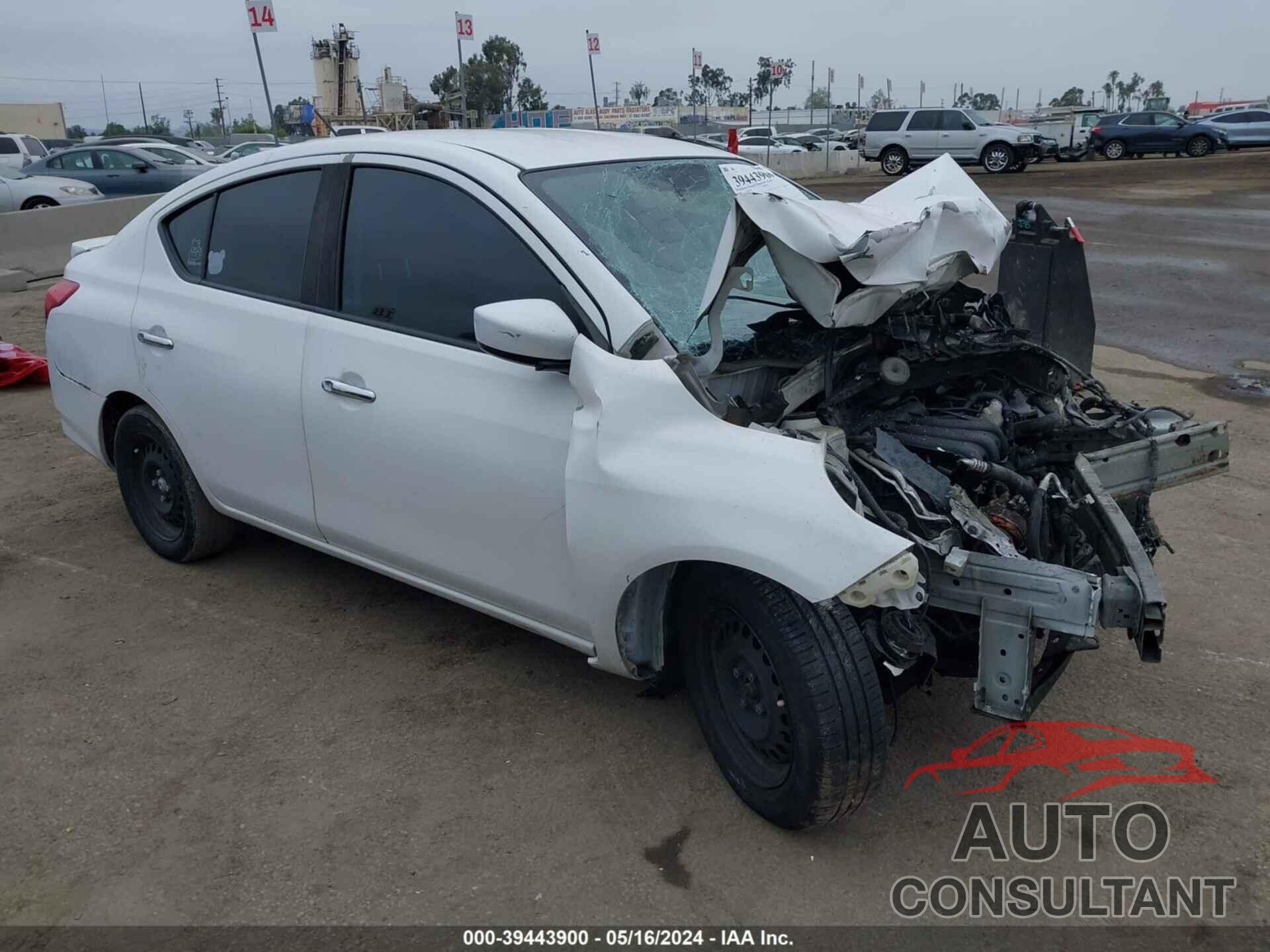 NISSAN VERSA 2017 - 3N1CN7AP0HL841949