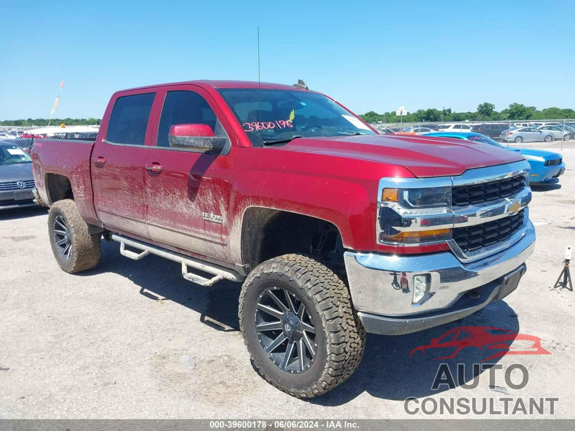 CHEVROLET SILVERADO 1500 2018 - 3GCUKREC6JG455919