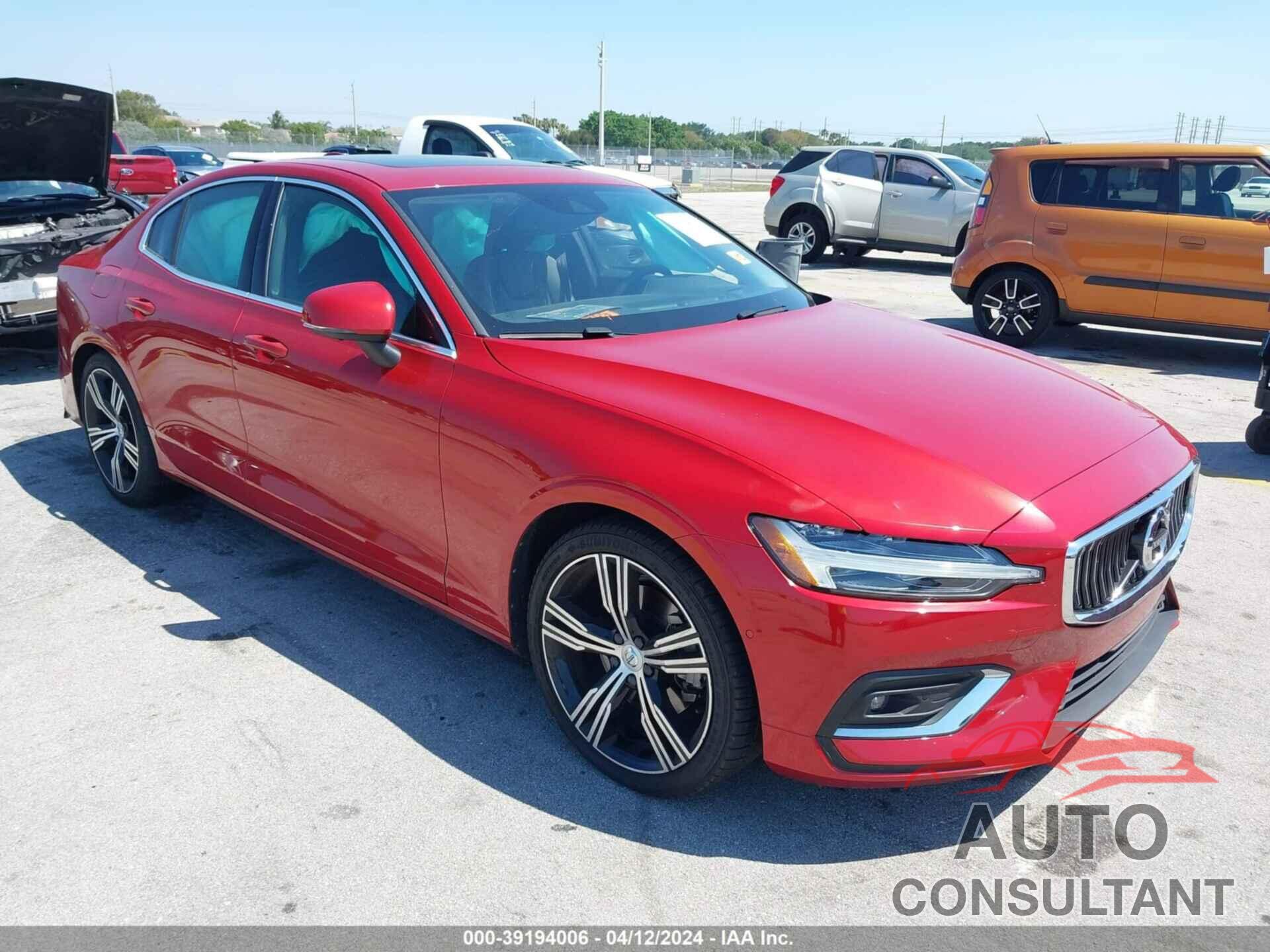 VOLVO S60 2022 - 7JRL12TL9NG154668