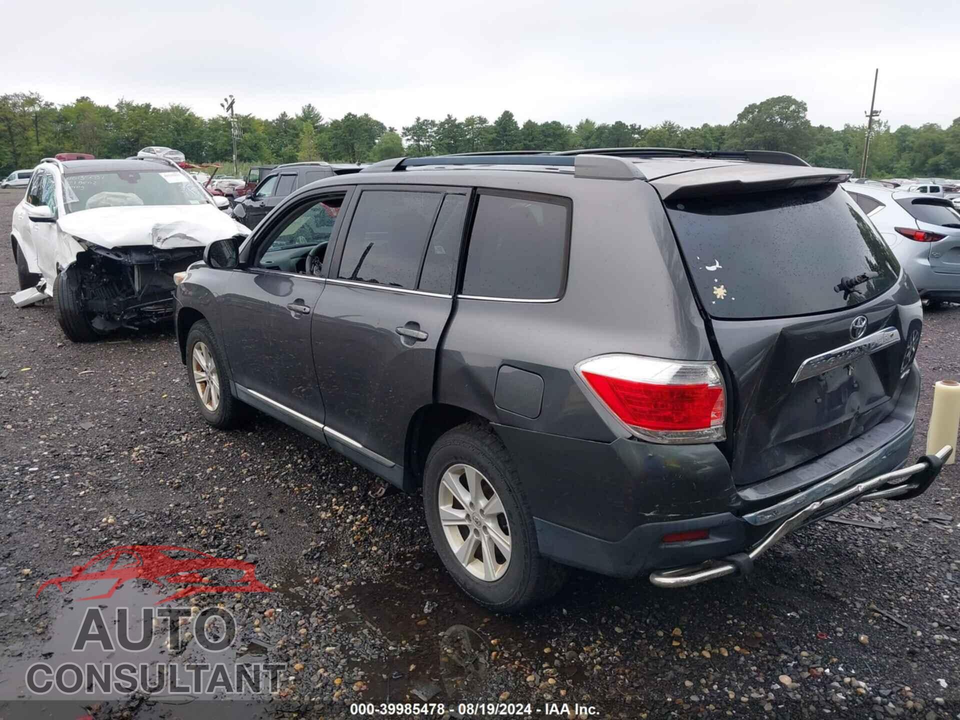 TOYOTA HIGHLANDER 2013 - 5TDBK3EH8DS189583