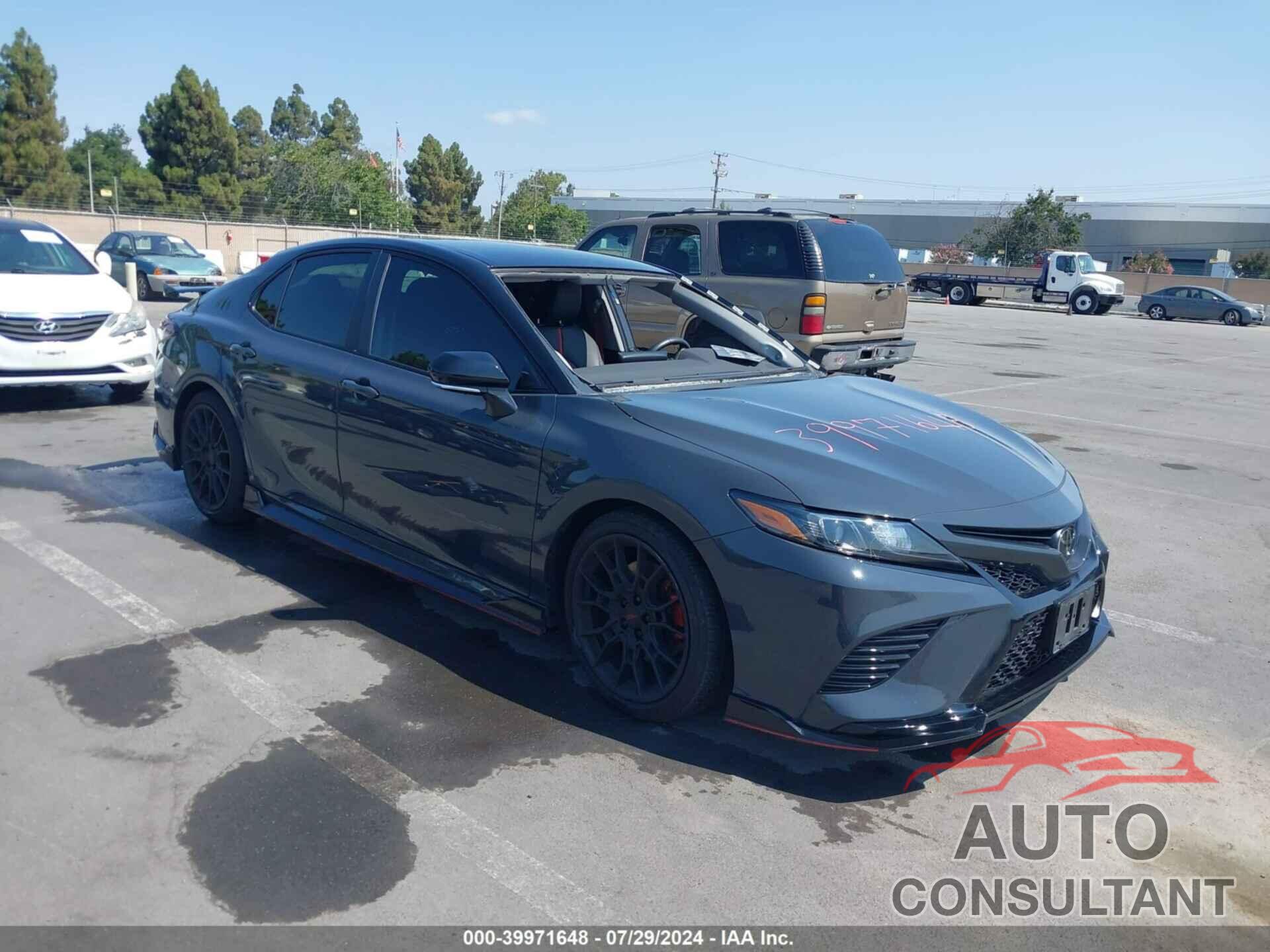 TOYOTA CAMRY 2023 - 4T1KZ1AK1PU076023