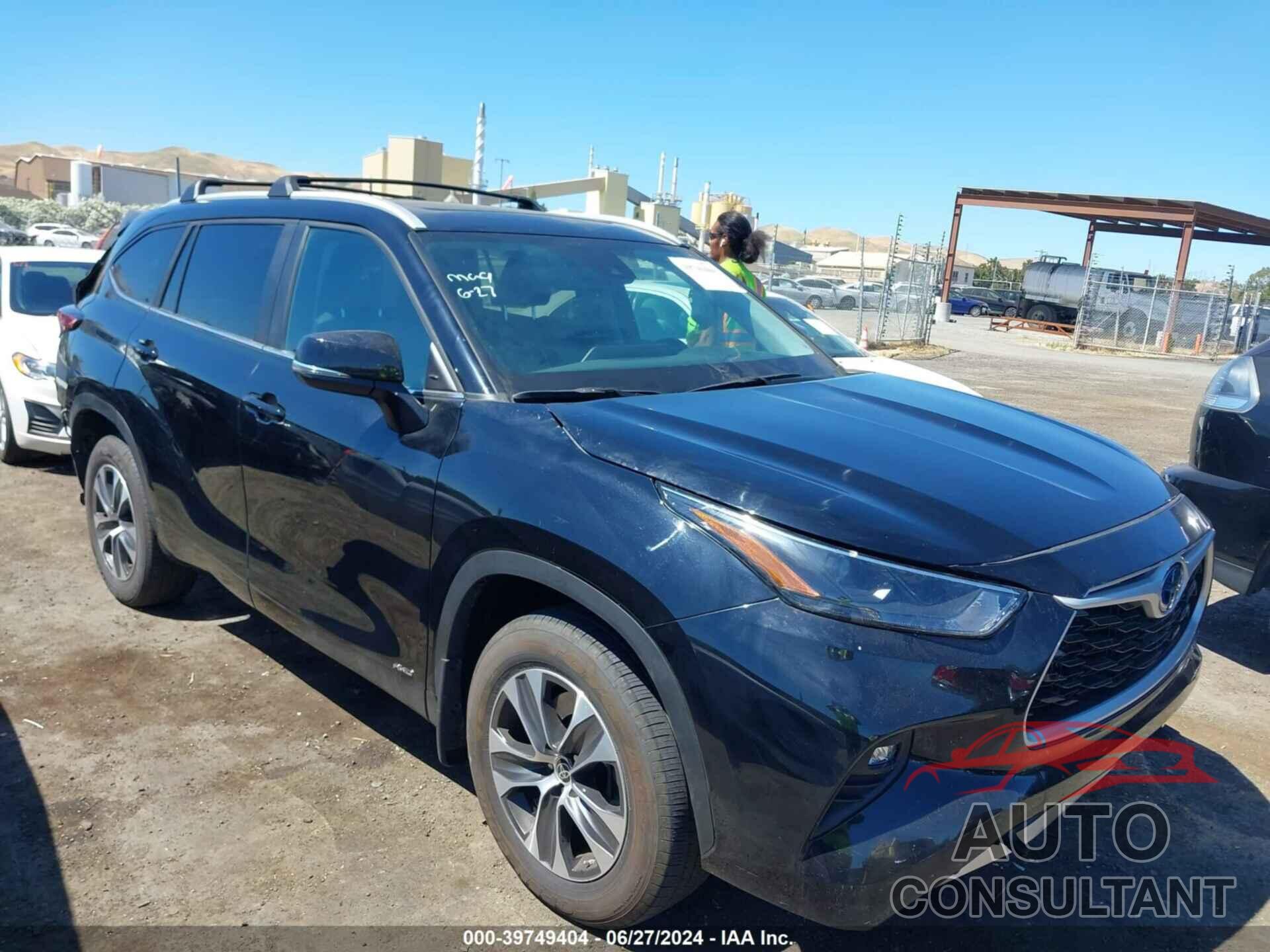 TOYOTA HIGHLANDER 2023 - 5TDKBRCH6PS124273