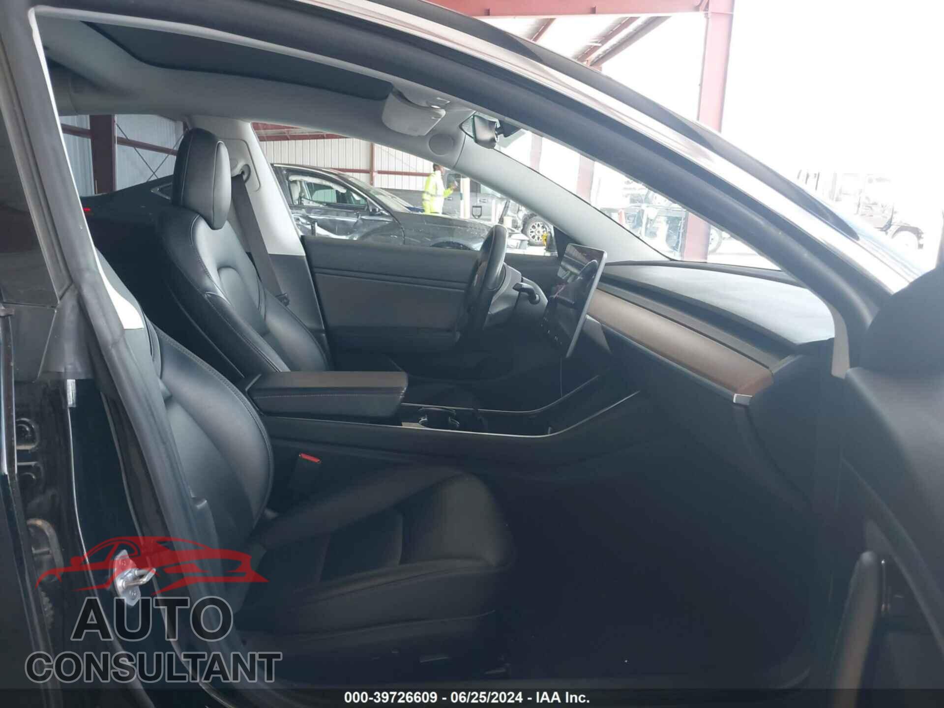 TESLA MODEL 3 2019 - 5YJ3E1EA9KF361933