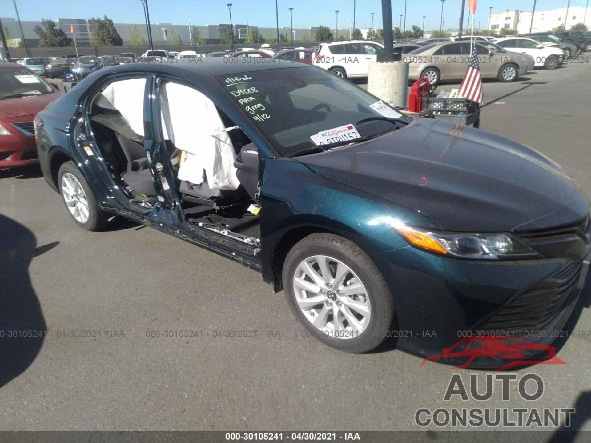 TOYOTA CAMRY 2018 - 4T1B11HK0JU584343