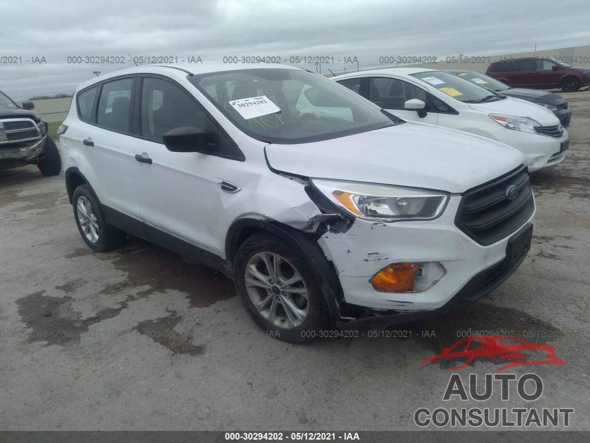 FORD ESCAPE 2017 - 1FMCU0F78HUA61134