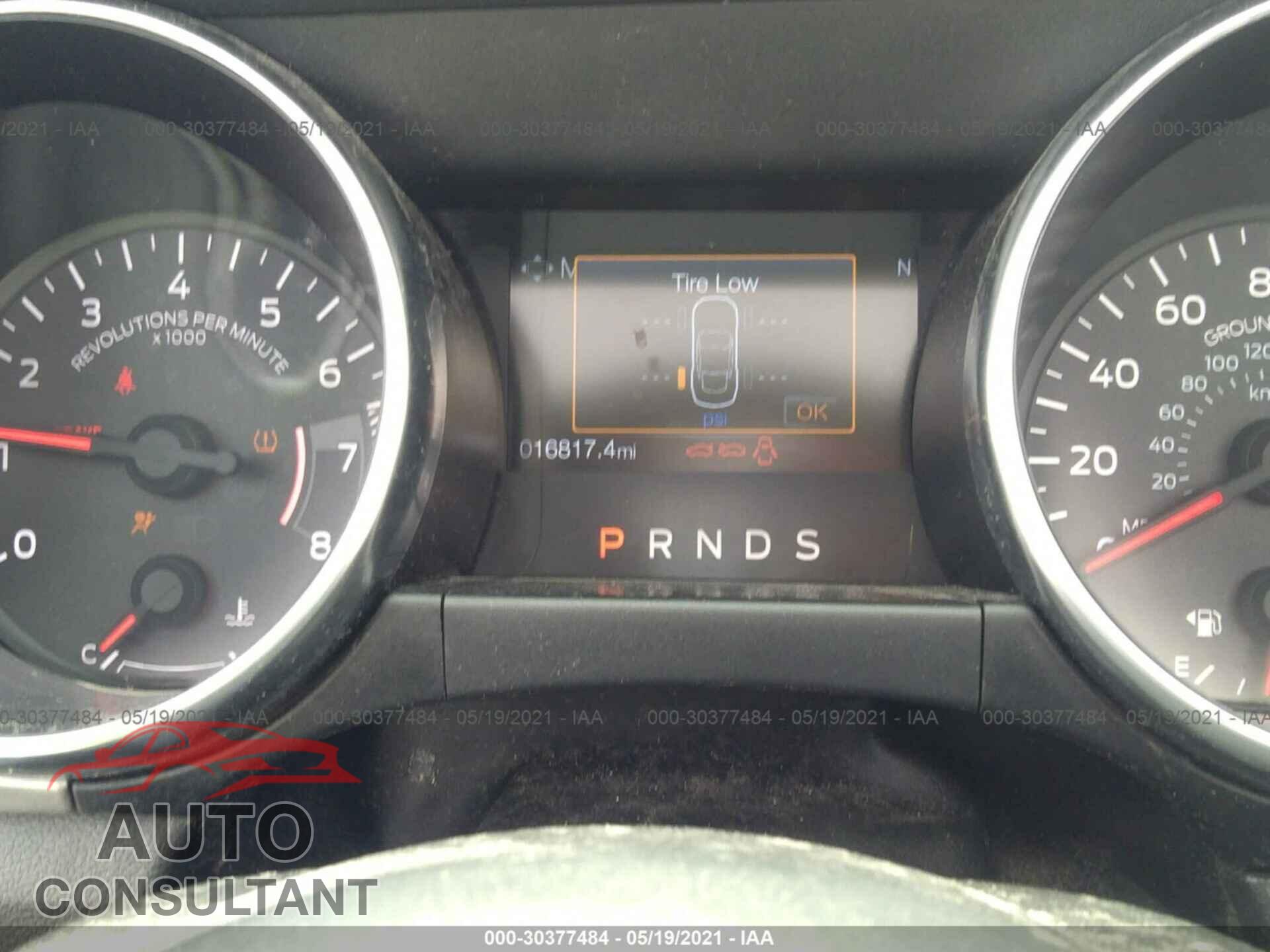 FORD MUSTANG 2020 - 1FATP8UH1L5137534