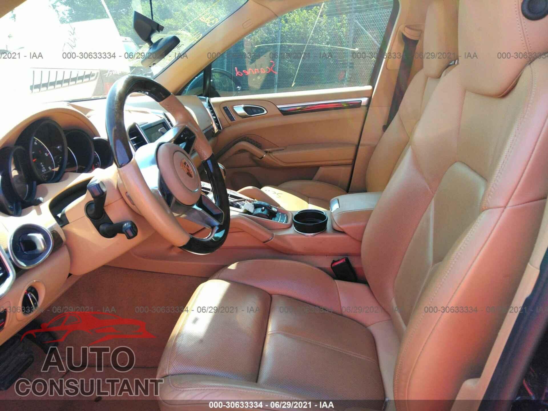 PORSCHE CAYENNE 2016 - WP1AF2A22GLA40232