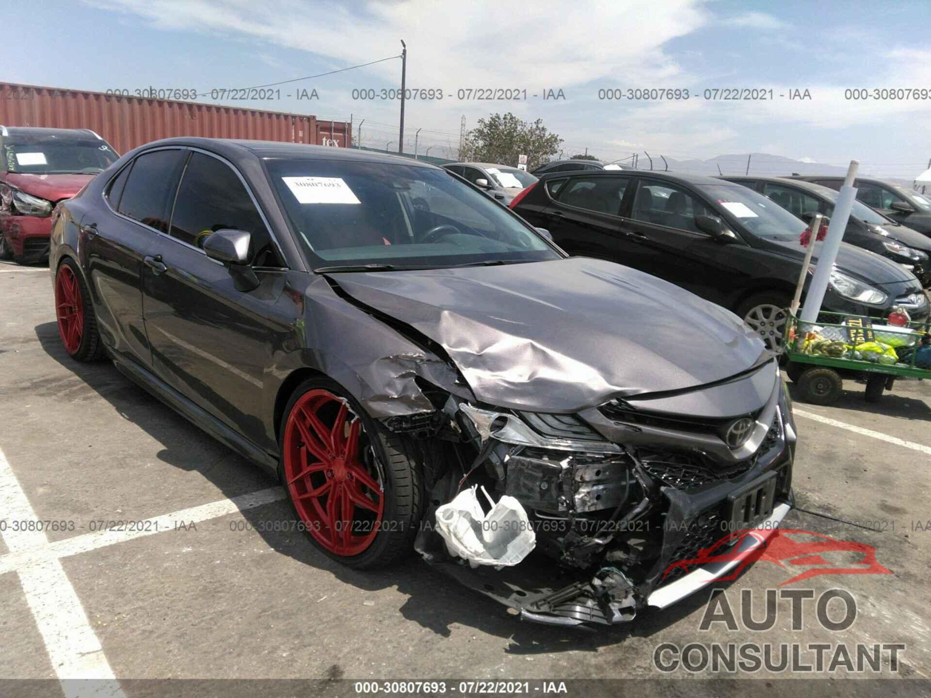 TOYOTA CAMRY 2018 - 4T1BZ1HK9JU501503