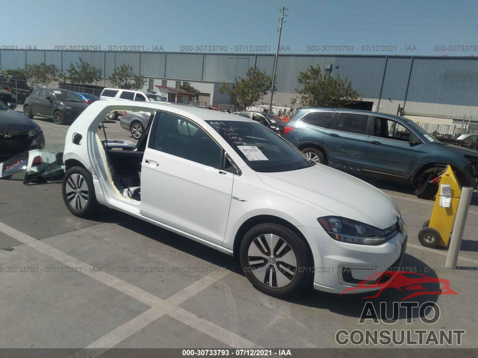 VOLKSWAGEN E-GOLF 2017 - WVWKR7AU9HW950861