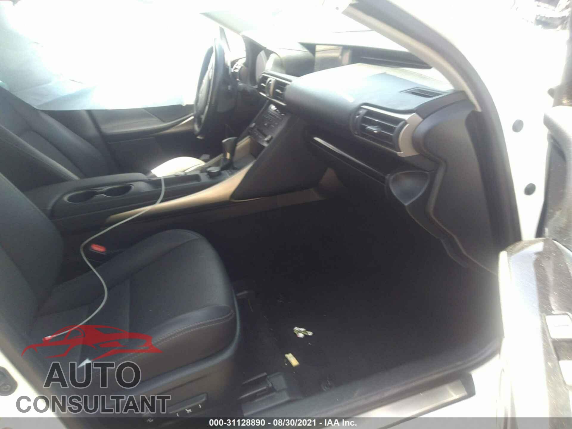 LEXUS IS 2017 - JTHBA1D25H5040028
