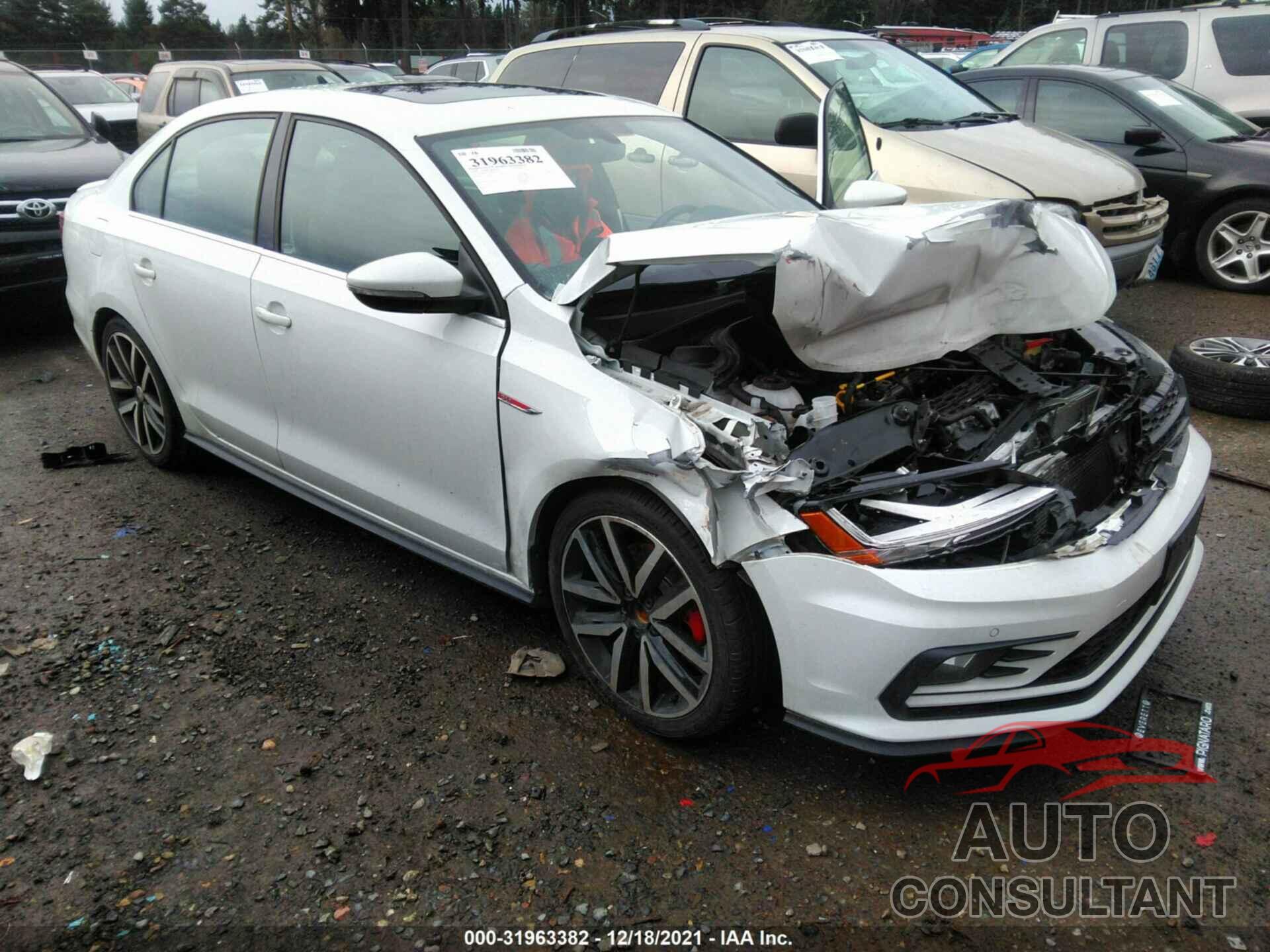 VOLKSWAGEN JETTA 2018 - 3VW4T7AJXJM217639