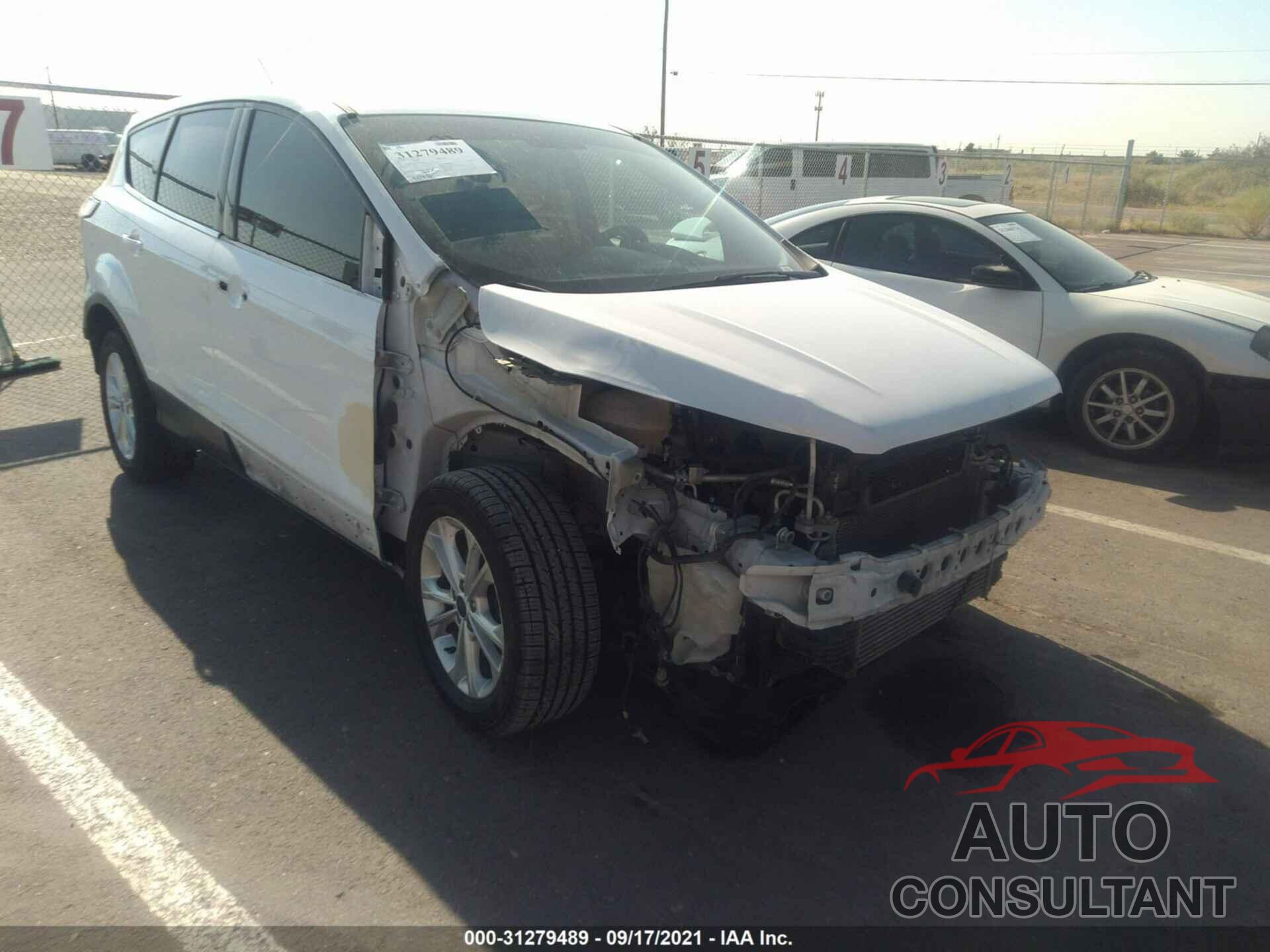 FORD ESCAPE 2017 - 1FMCU0G92HUA69648
