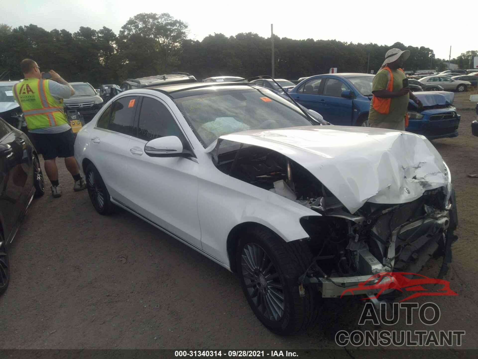 MERCEDES-BENZ C-CLASS 2016 - 55SWF4KB5GU110213