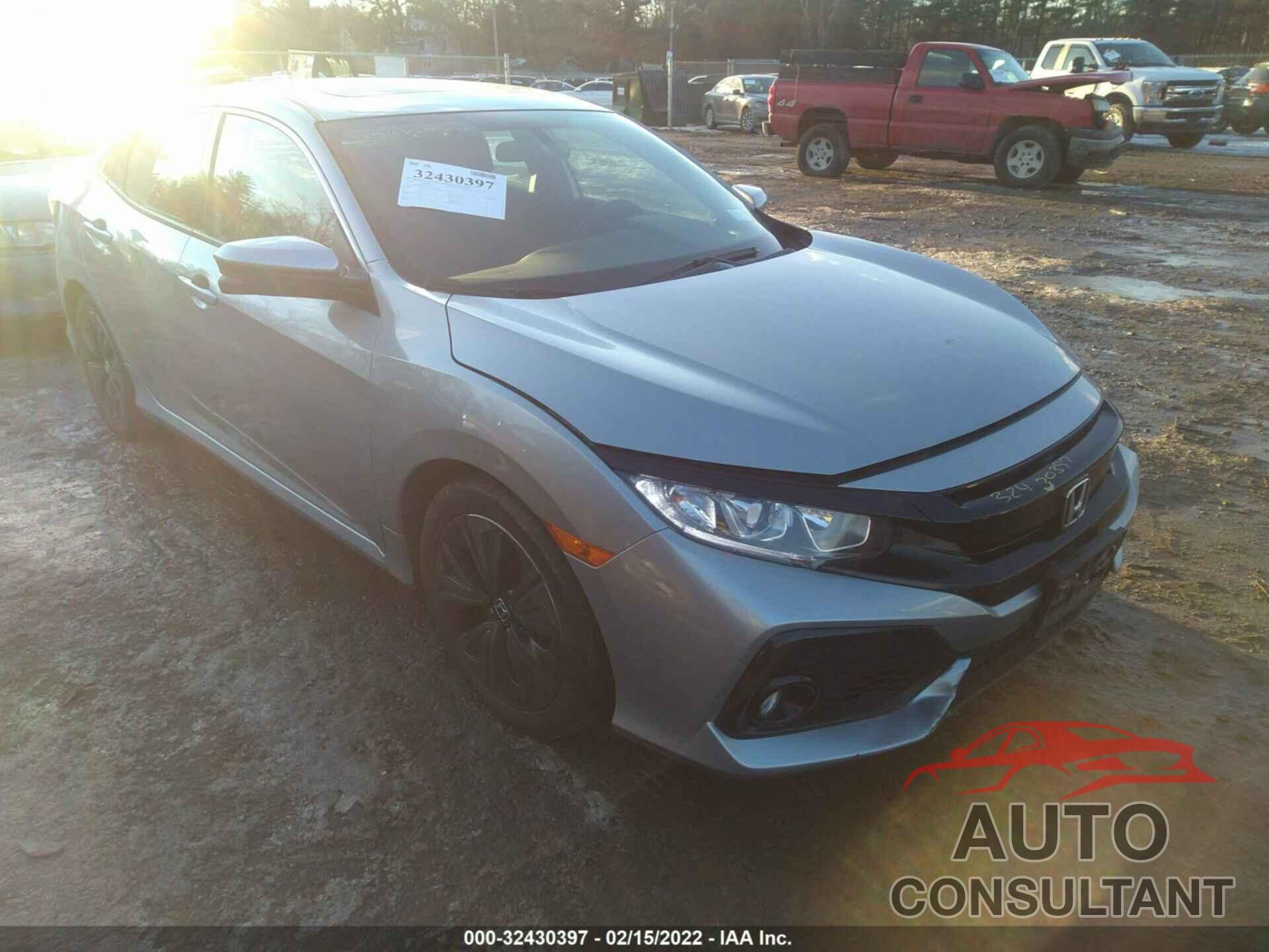 HONDA CIVIC HATCHBACK 2018 - SHHFK7H57JU415895