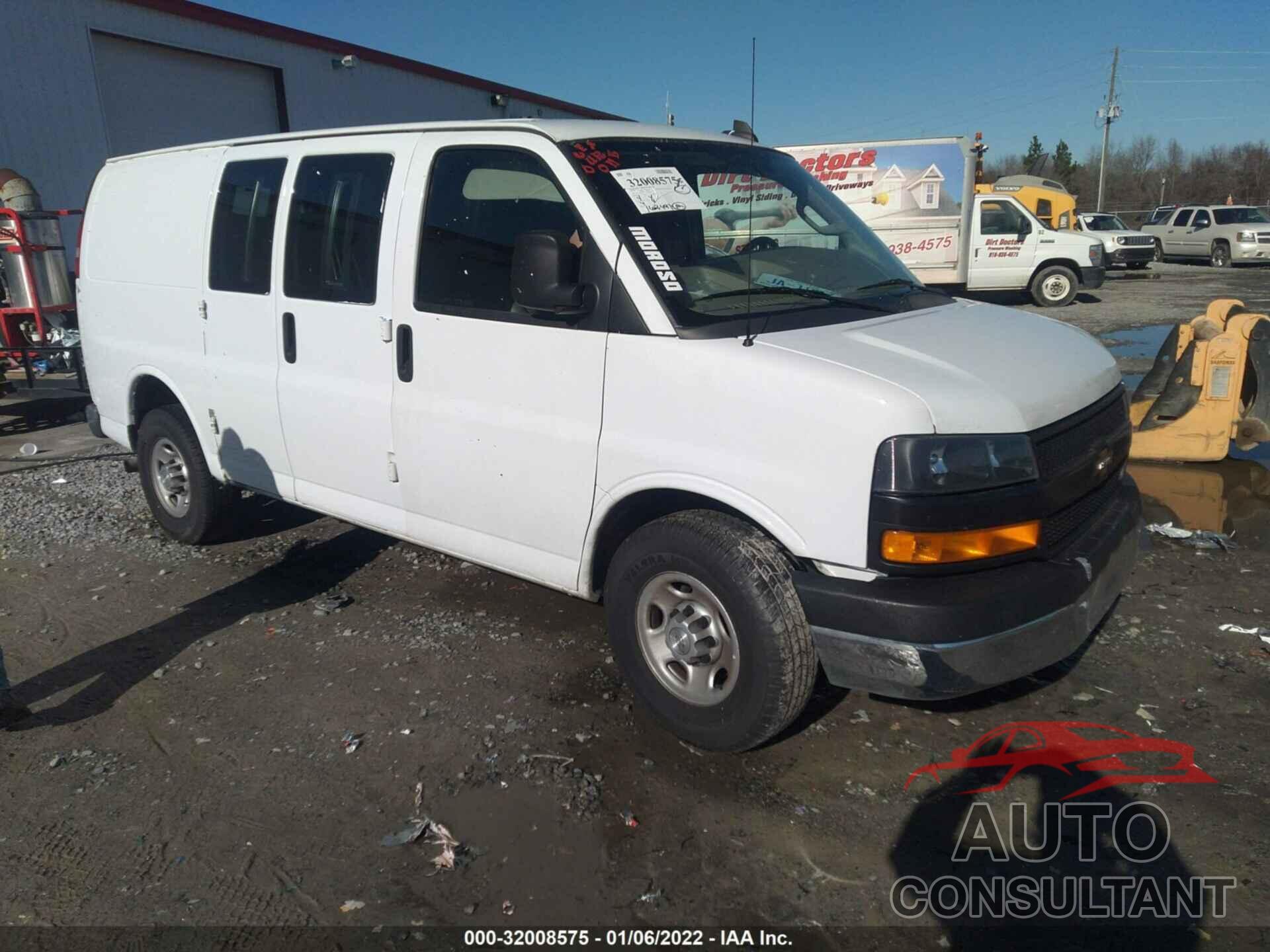 CHEVROLET EXPRESS CARGO VAN 2018 - 1GCWGAFPXJ1243102