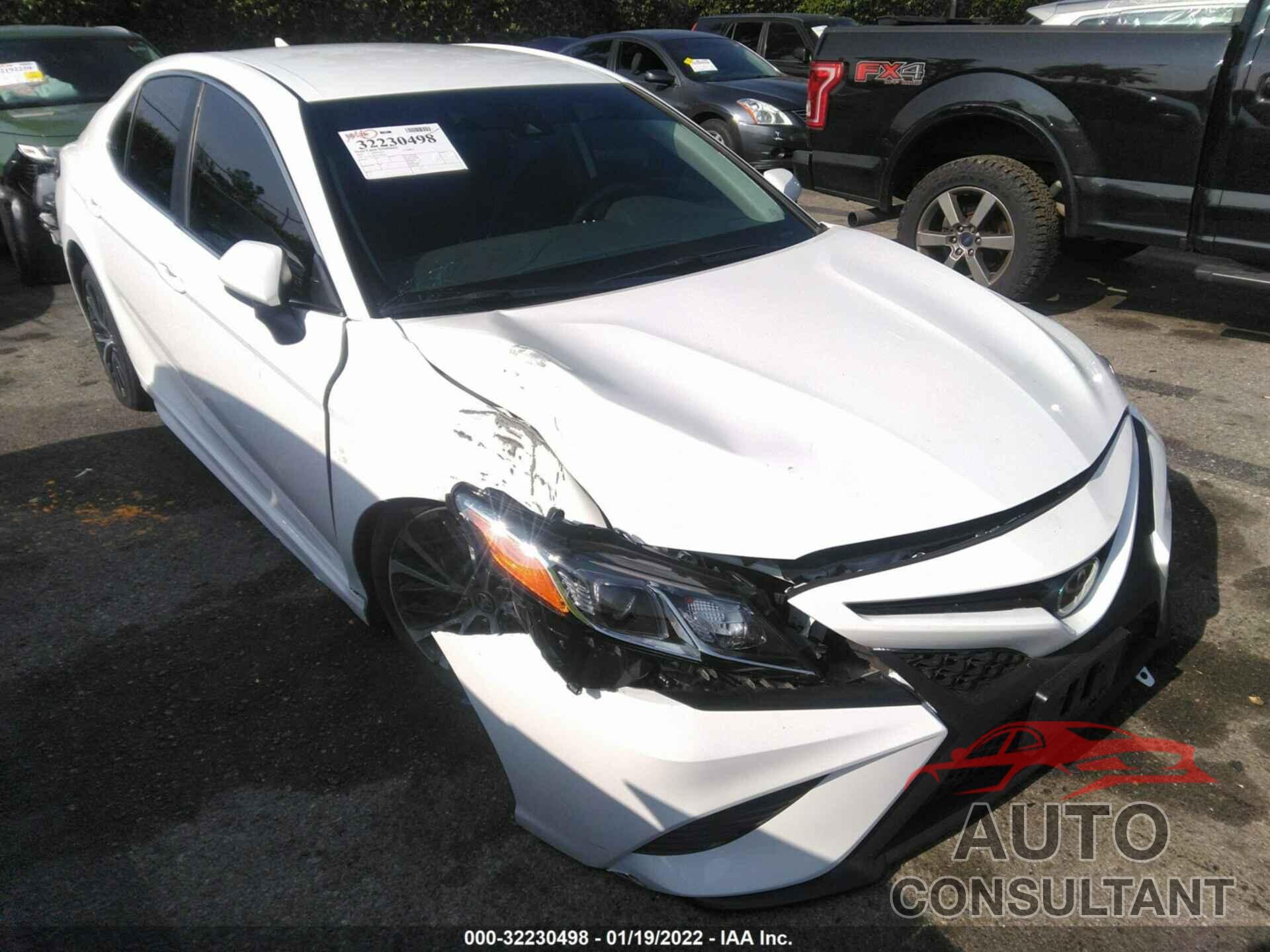 TOYOTA CAMRY 2020 - 4T1G11AK2LU954016