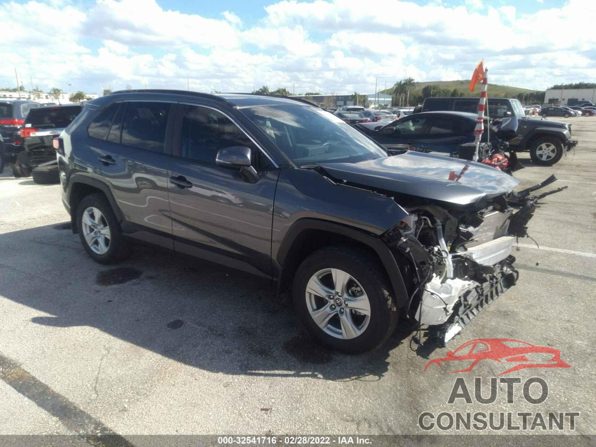 TOYOTA RAV4 2021 - 2T3W1RFV5MC108289