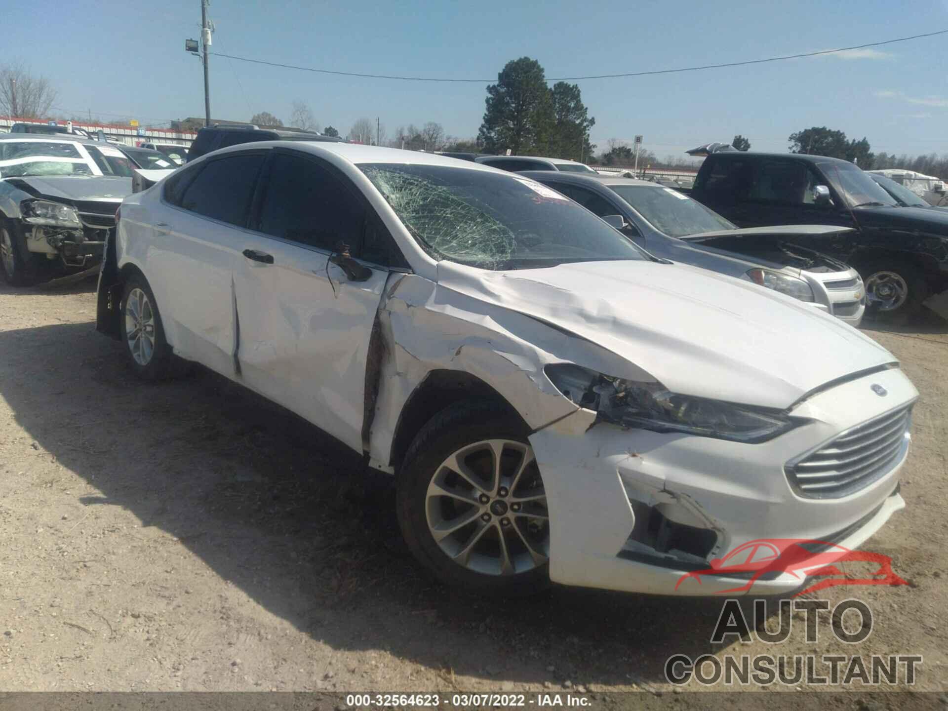 FORD FUSION 2019 - 3FA6P0HDXKR145780