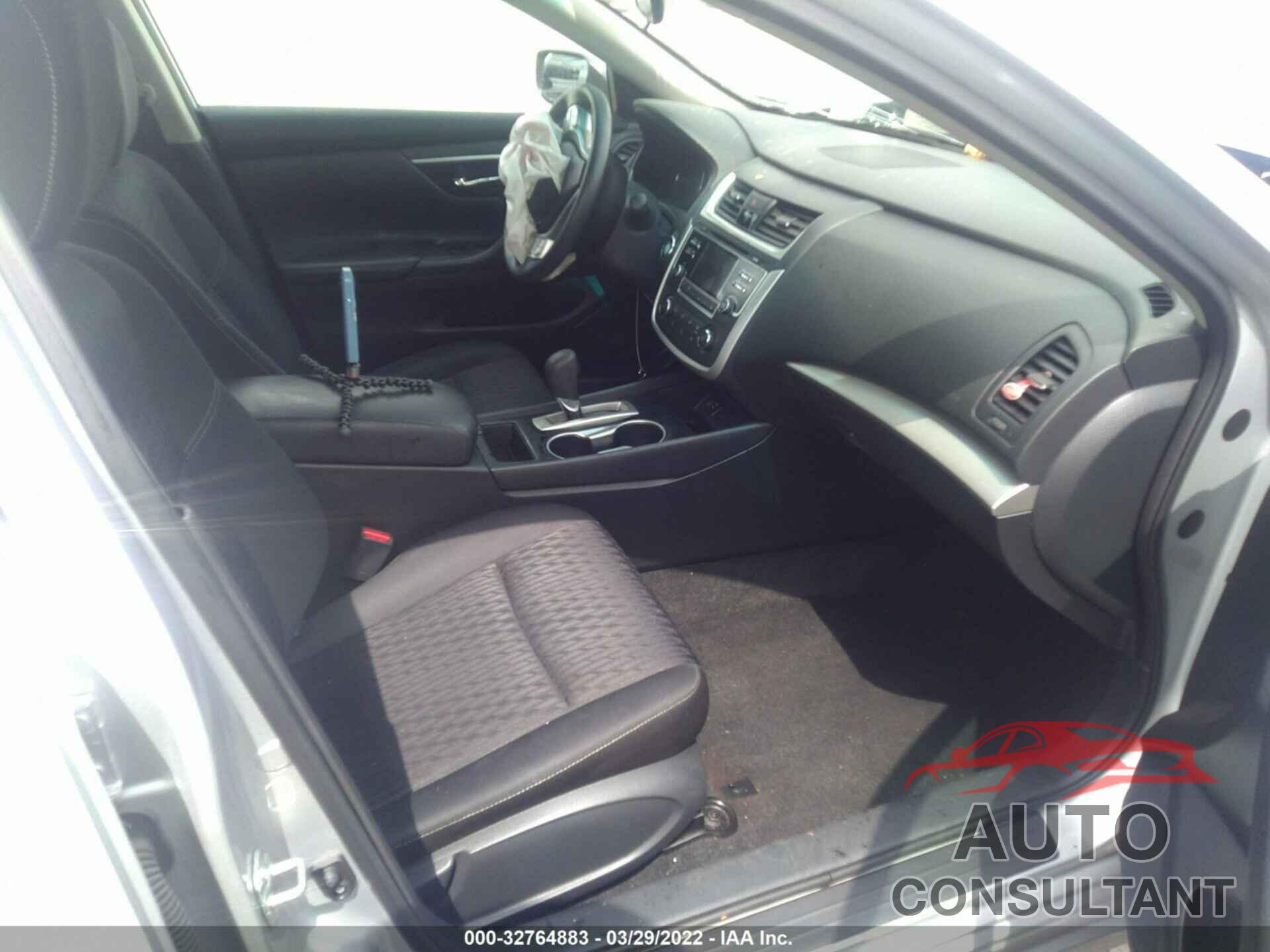 NISSAN ALTIMA 2018 - 1N4AL3AP8JC157533