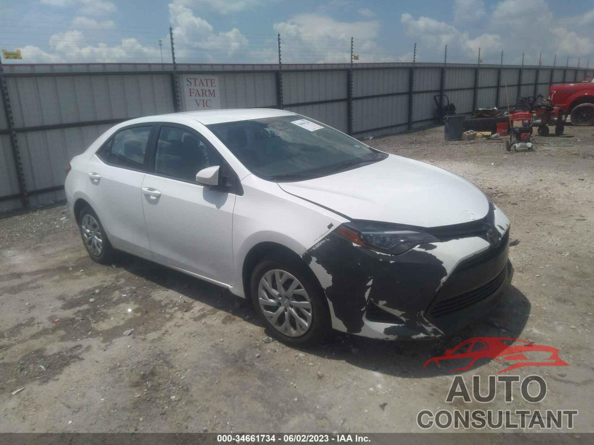 TOYOTA COROLLA 2018 - 5YFBURHE2JP813705