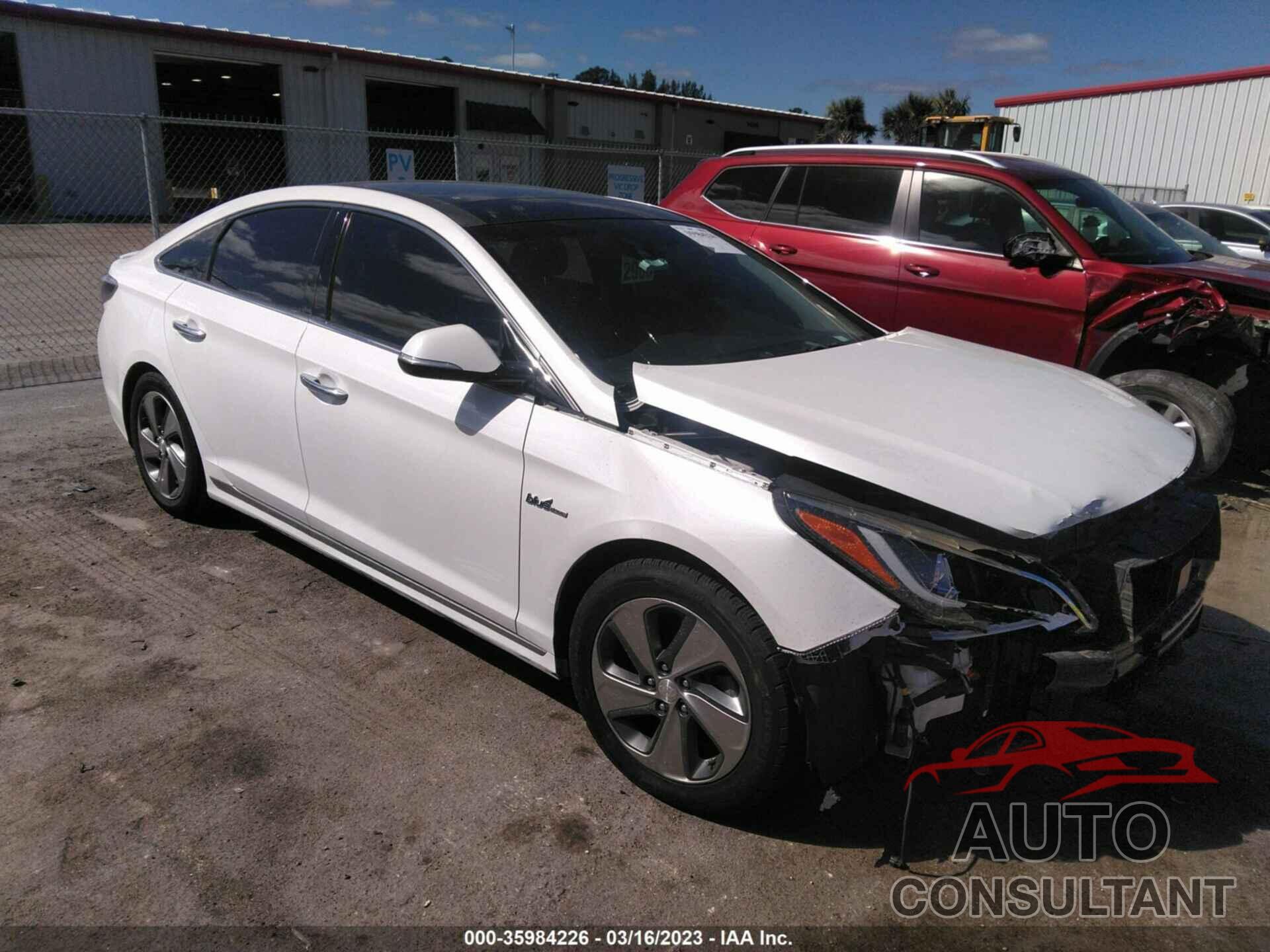 HYUNDAI SONATA HYBRID 2017 - KMHE34L16HA054106