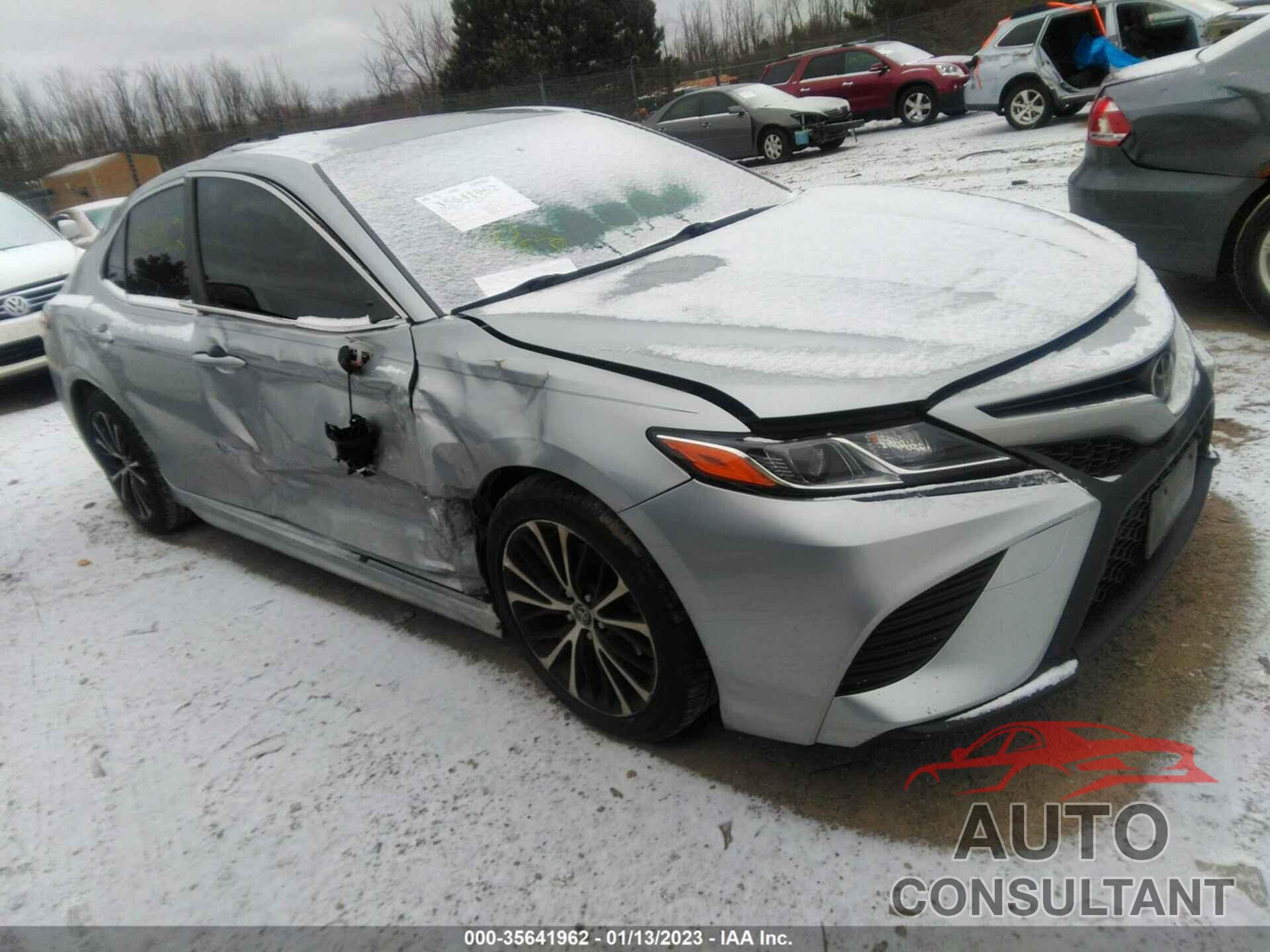 TOYOTA CAMRY 2018 - JTNB11HK2J3020778