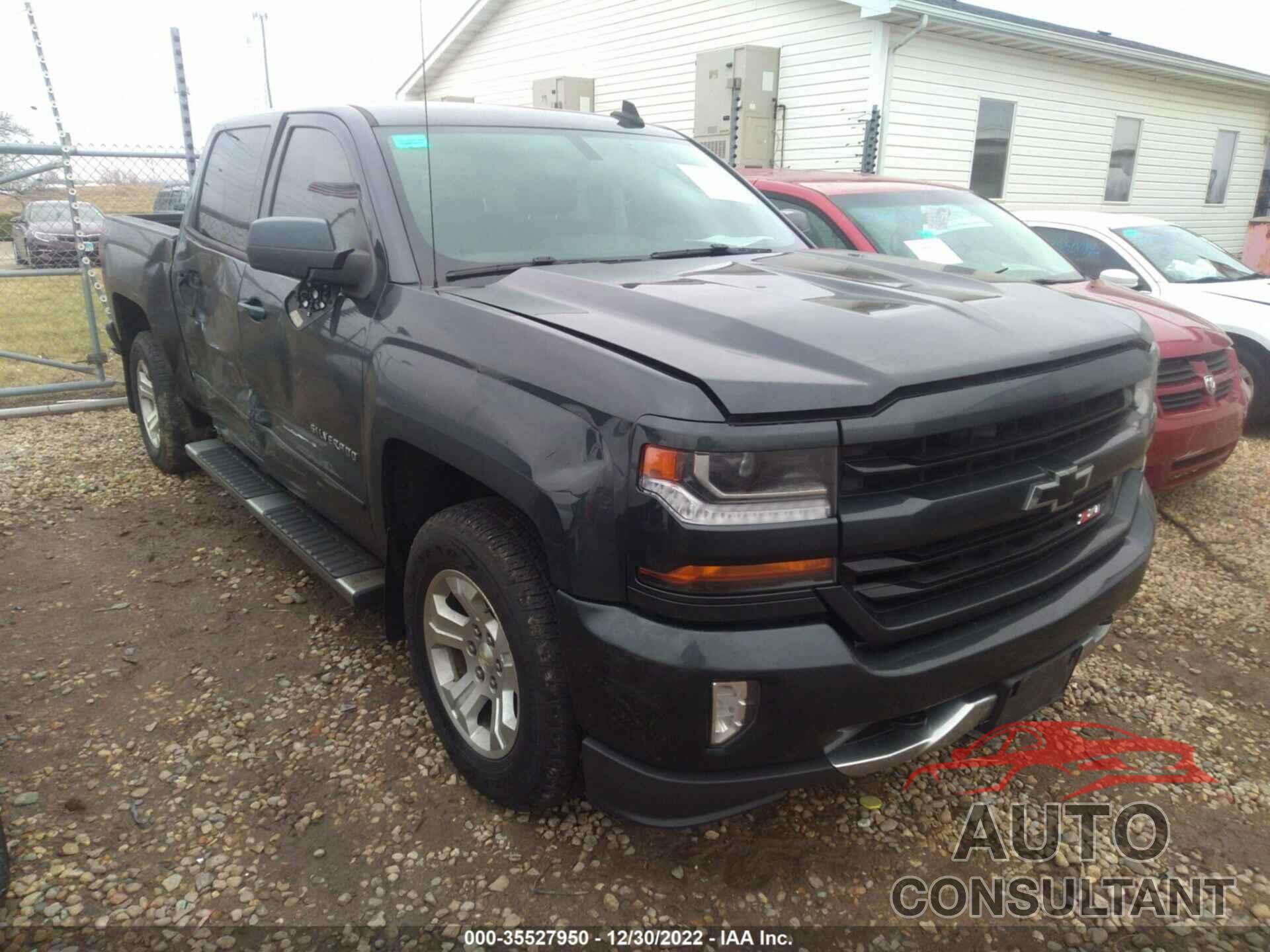 CHEVROLET SILVERADO 1500 2018 - 3GCUKREC3JG113036